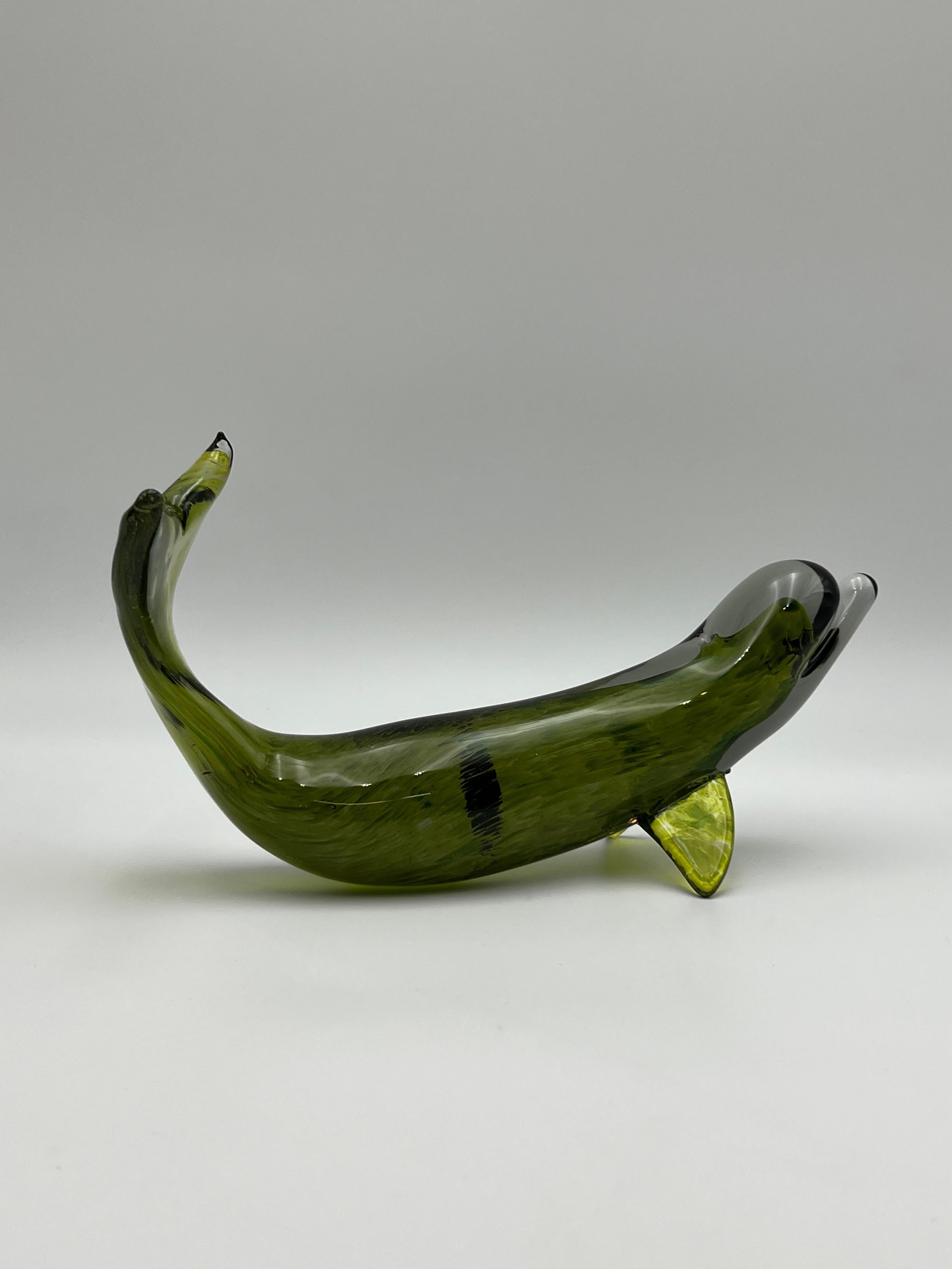 Schwedisches Design, Reijmyre 1810 Schweden Kunstglas Beluga Wal, skandinavische Moderne, Reijmyre (Handgefertigt) im Angebot