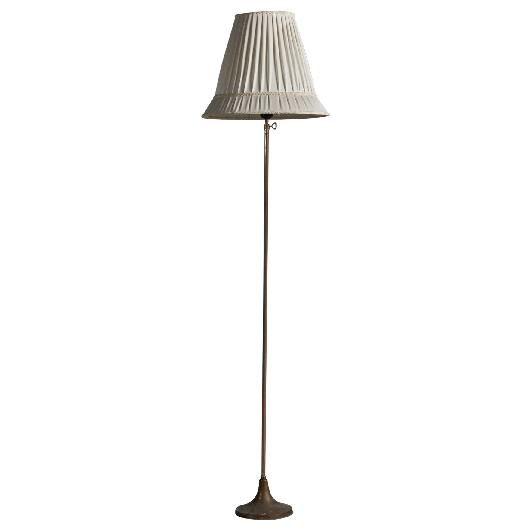 Schwedische Designerin, verstellbare Stehlampe, Messing, Stoff, Schweden, 1930er Jahre im Angebot