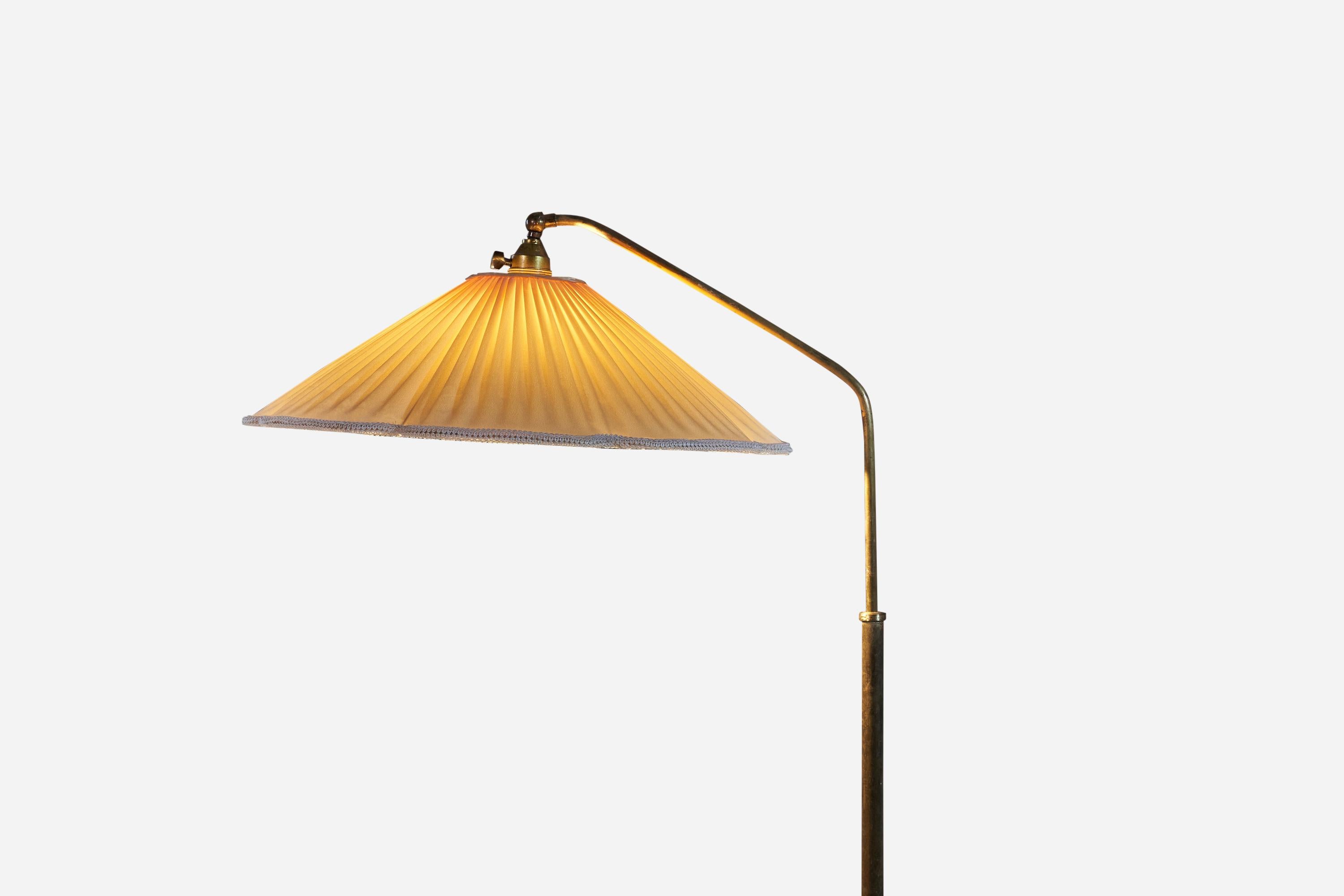 Swedish Designer, Adjustable Floor Lamp, Brass, Fabric, Sweden, 1940s In Good Condition In High Point, NC
