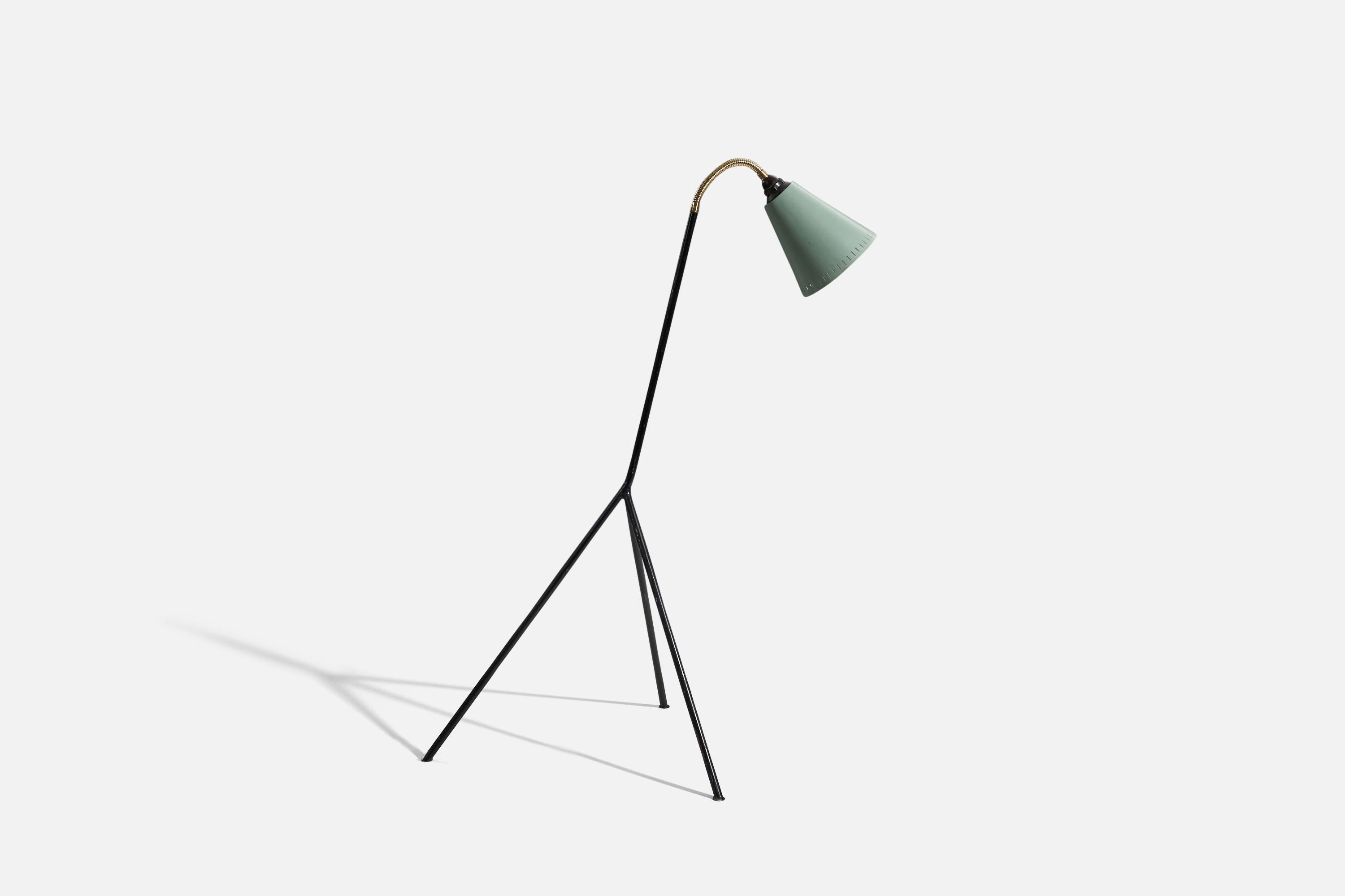 An adjustable, black and green metal floor lamp, designed and produced in Sweden, 1950s. 

Variable dimensions. Dimensions listed refer to the lamp mounted as illustrated in the first image.
 