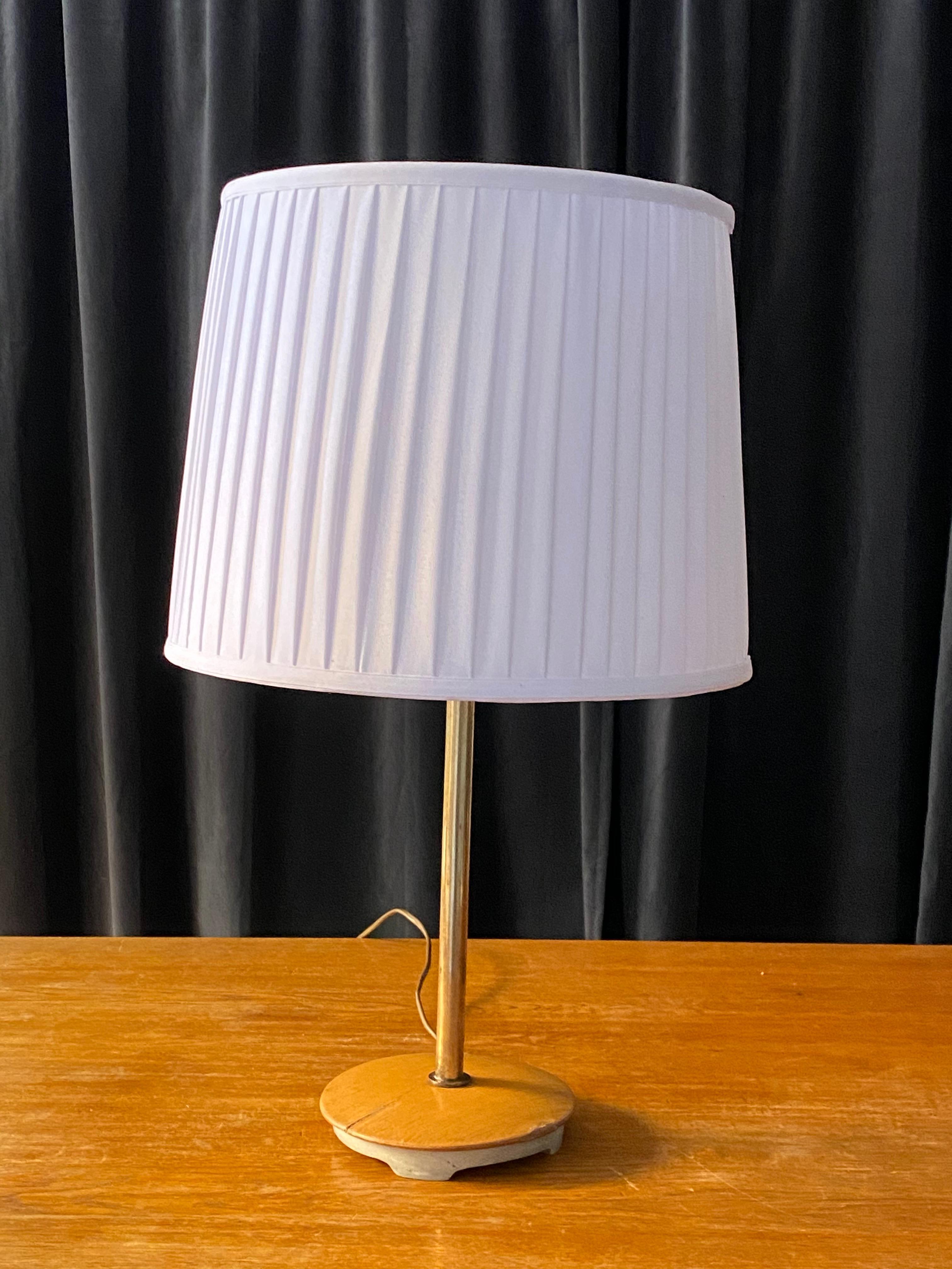 Swedish Bertil Brisborg, Adjustable Functionalist Table Lamp Cast Metal Brass, Oak 1940s