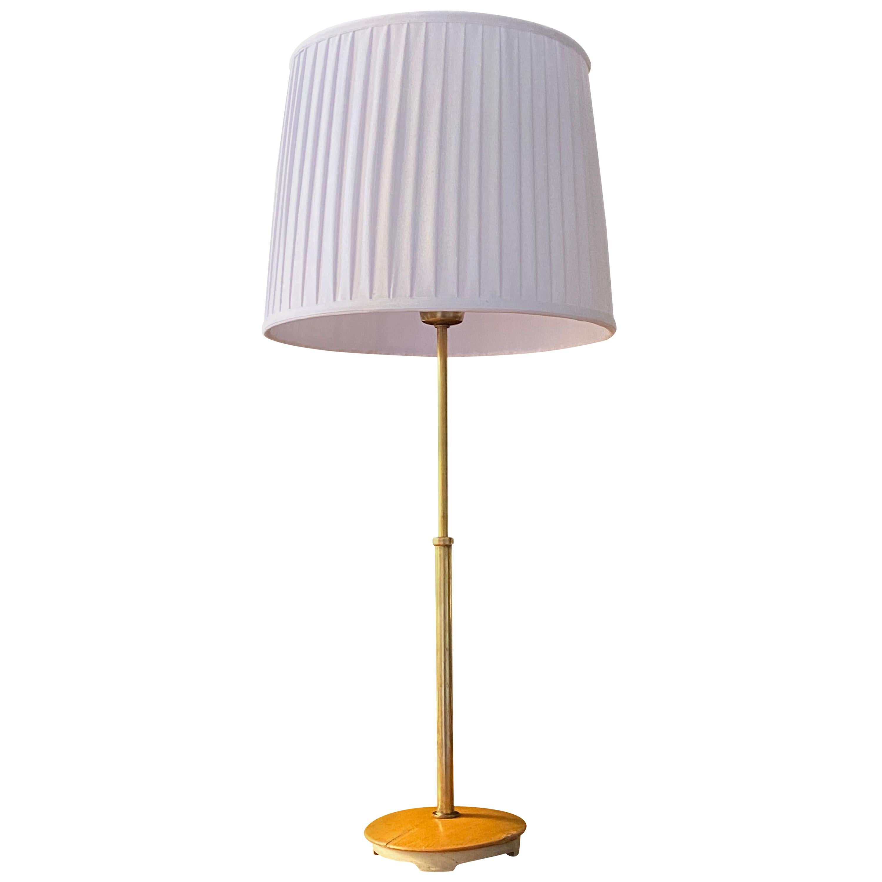 Bertil Brisborg, Adjustable Functionalist Table Lamp Cast Metal Brass, Oak 1940s
