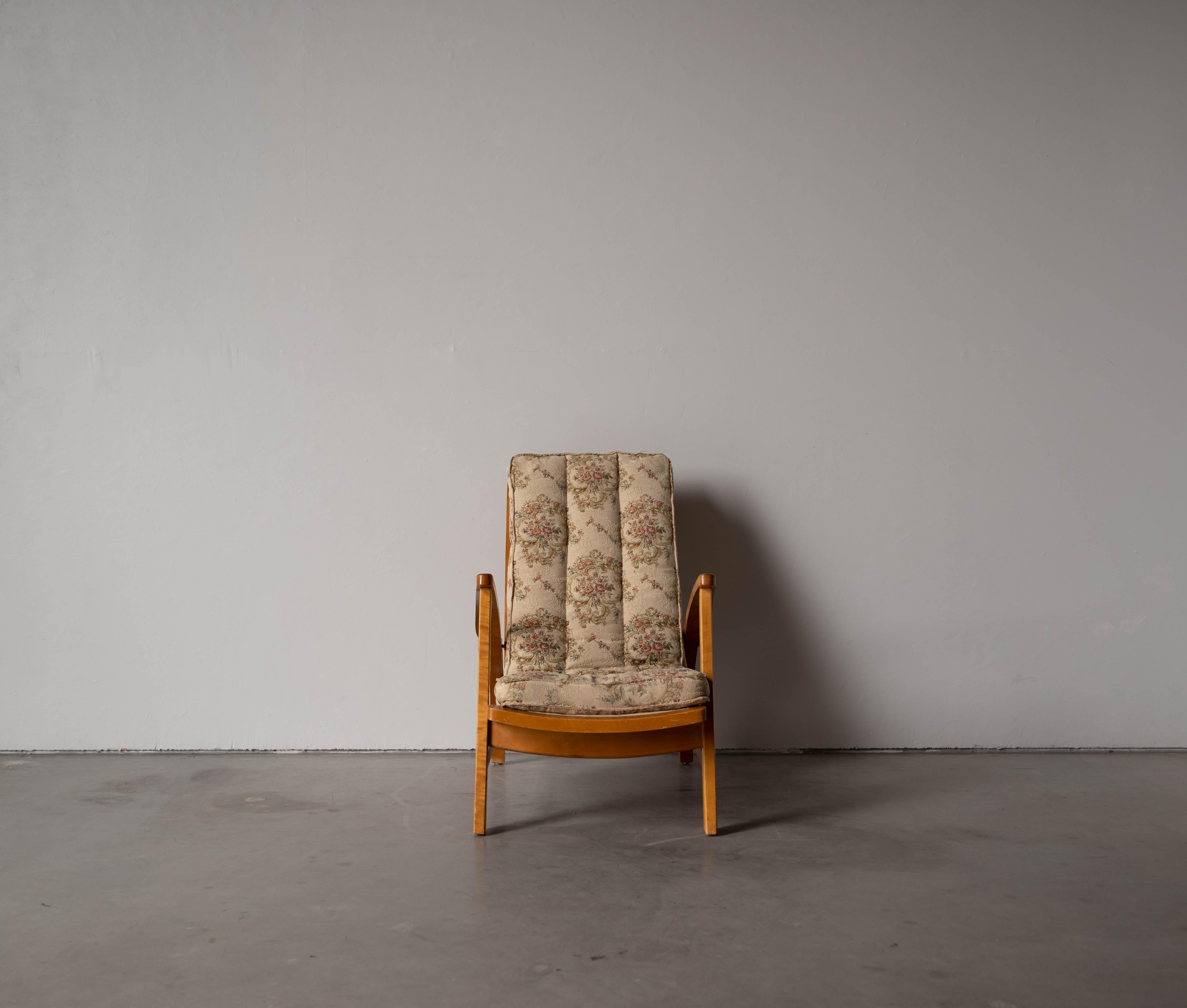 Mid-20th Century Swedish Designer, Adjustable Lounge Chair, Wood, Fabric, Metal Sweden, 1940s