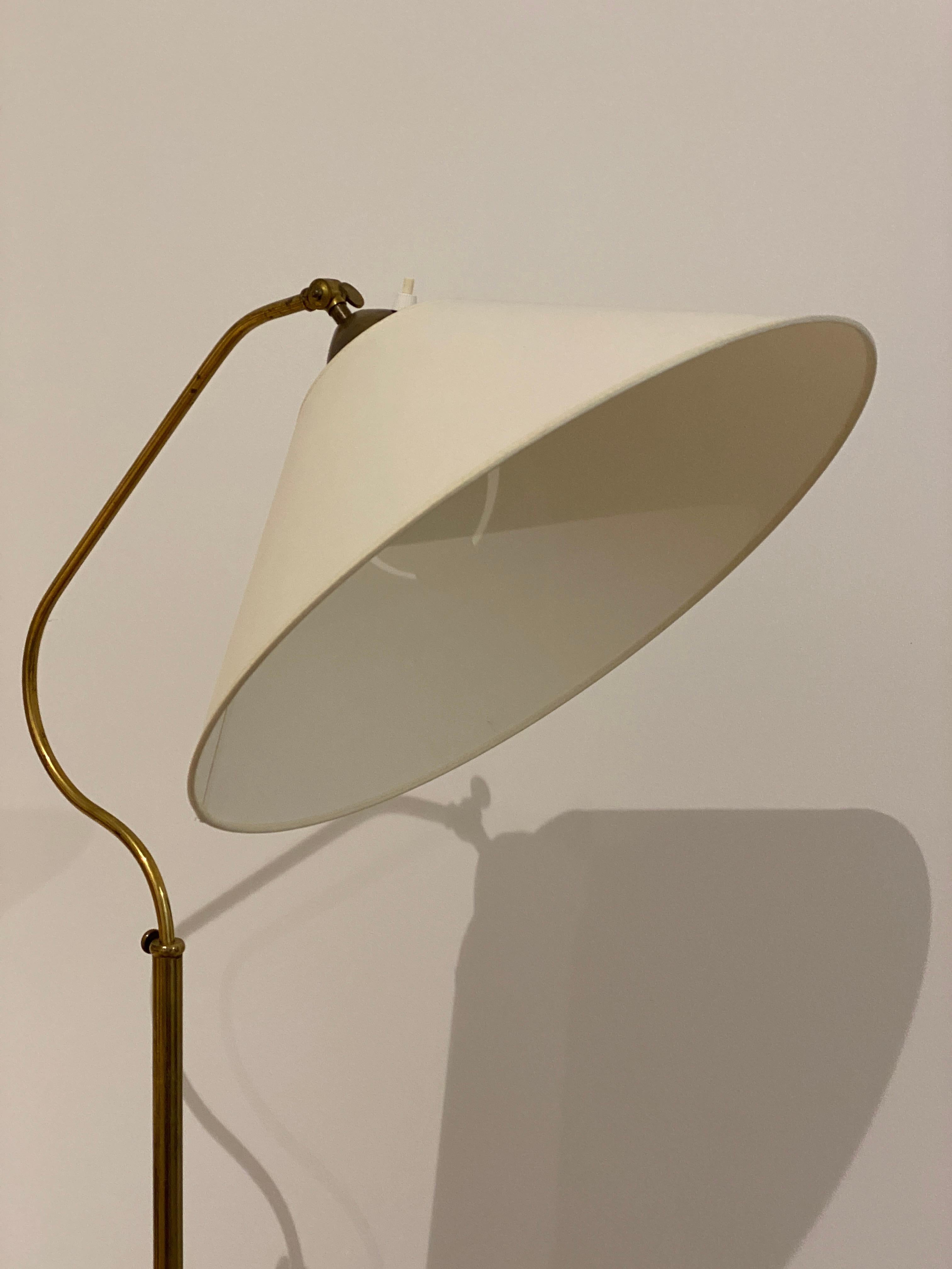 Organic Modern Swedish Designer, Adjustable Organic Floor Lamp, Brass, Fabric, 1940s, Sweden