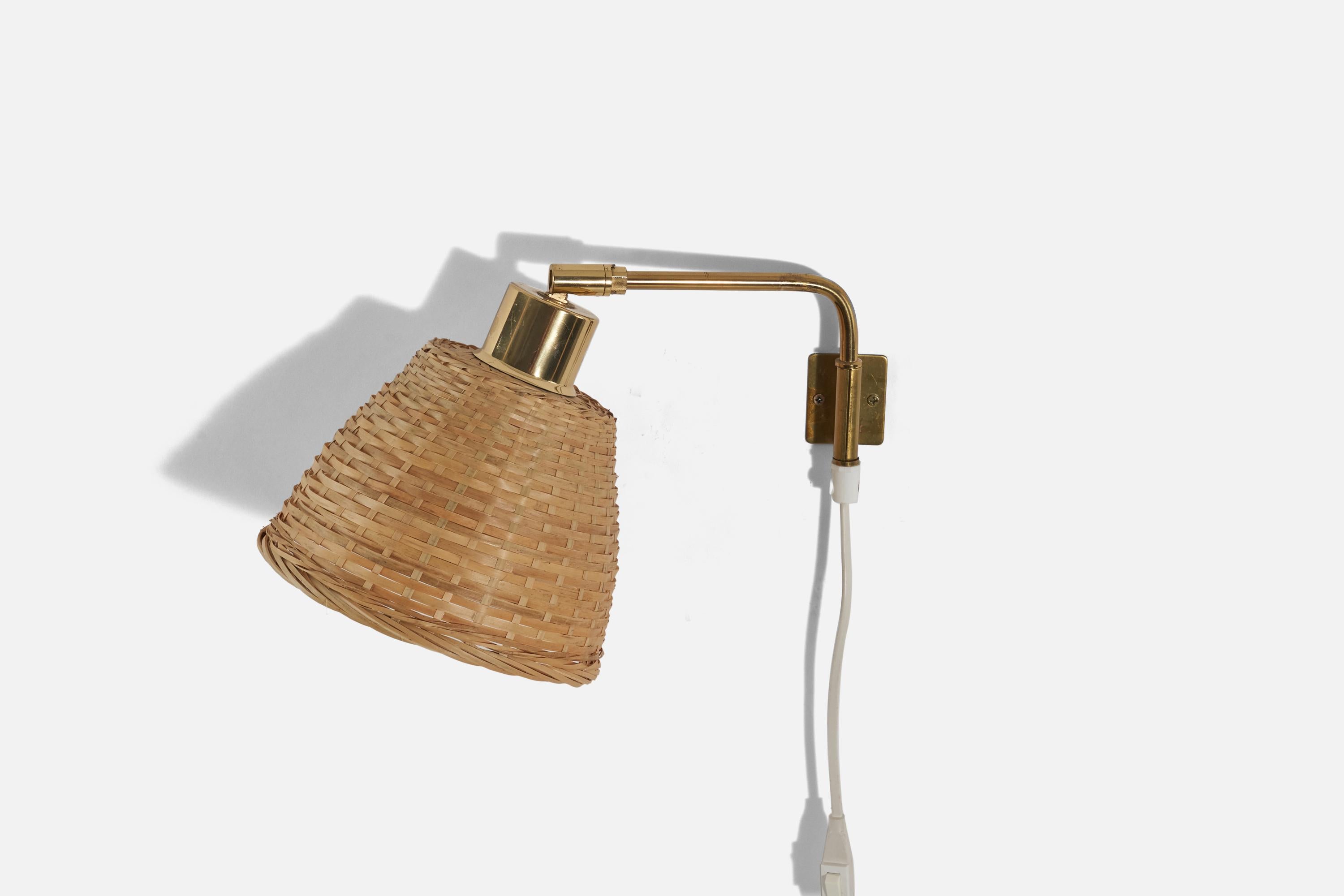 Swedish Designer, Adjustable Sconce, Brass, Rattan, Sweden, 1960s In Good Condition For Sale In High Point, NC