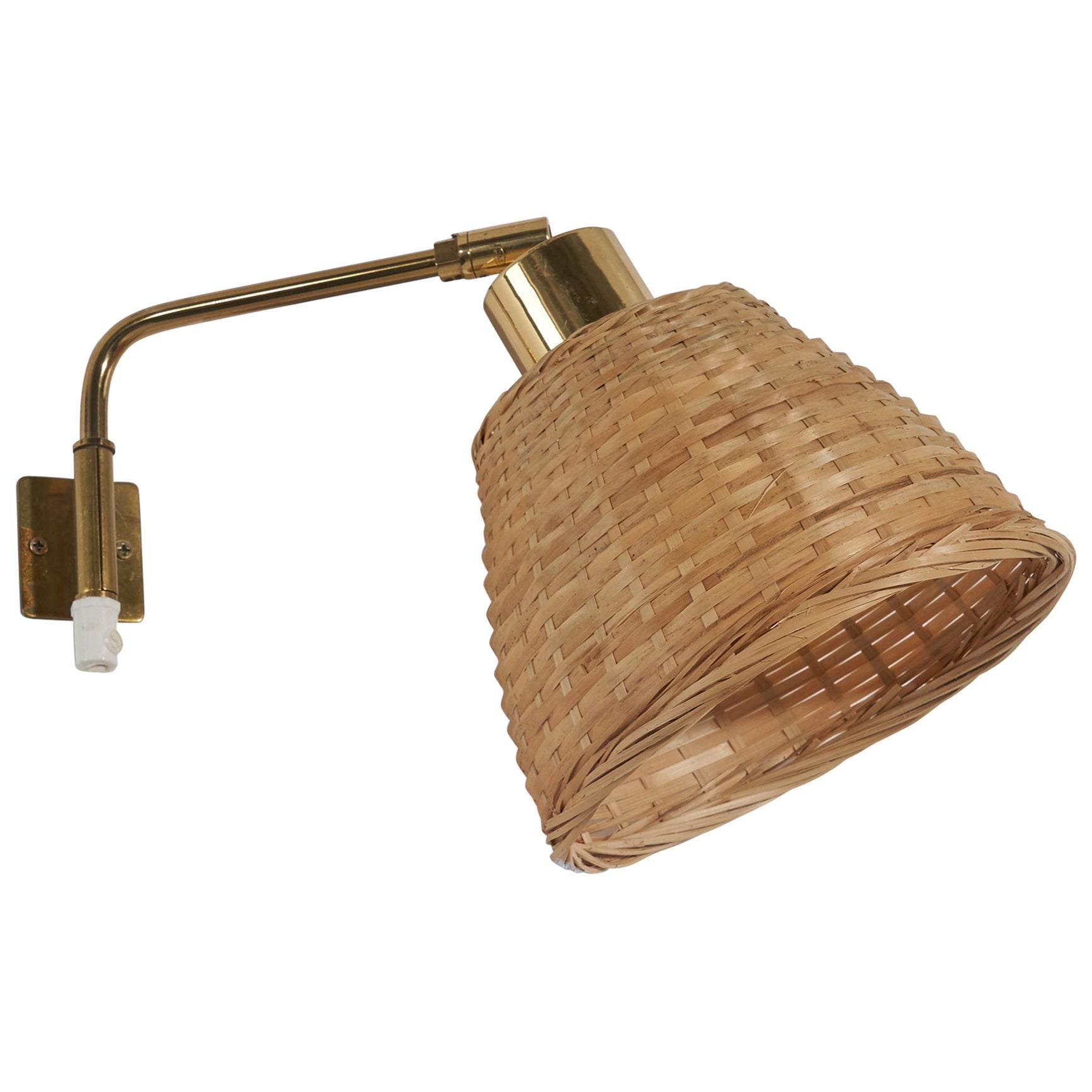 Designer svedese, applique regolabile, ottone, rattan, Svezia, anni '60