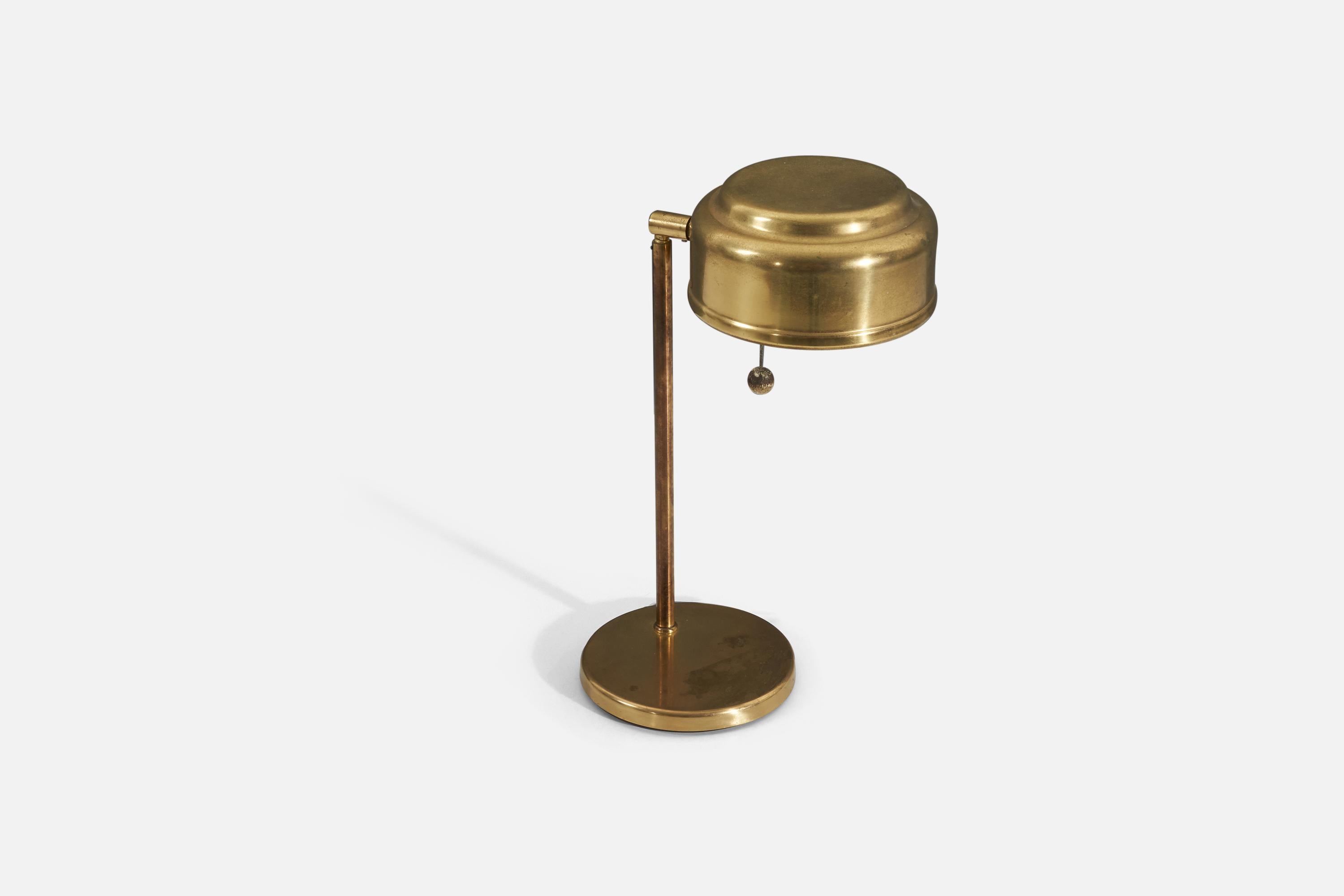 Swedish Designer, Adjustable Table Lamp, Brass, 1960s In Good Condition For Sale In High Point, NC