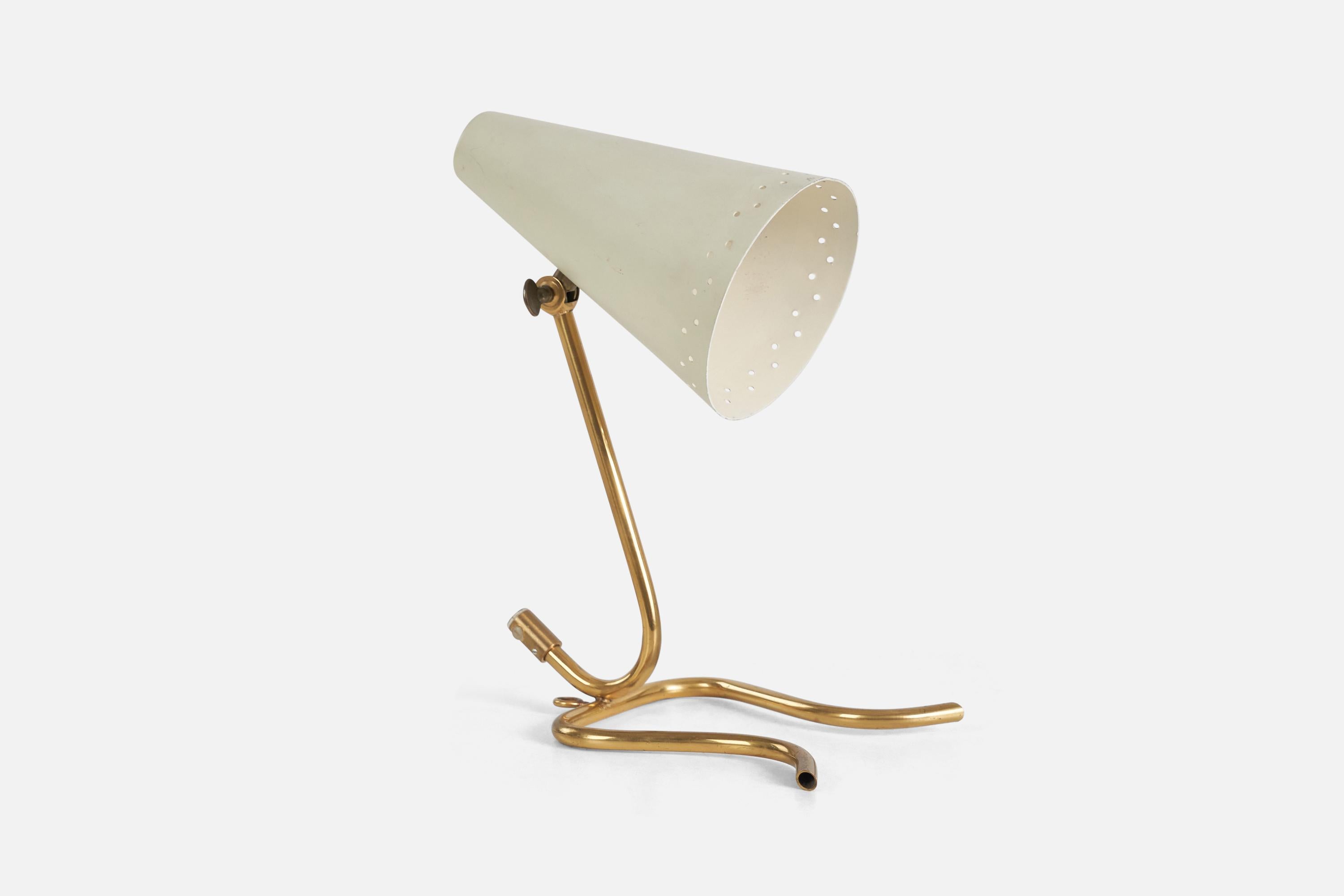 A brass and white-lacquered metal table lamp designed and produced in Sweden, c. 1950s. 

Dimensions variable, measured as illustrated in first image.

Socket takes standard E-26 medium base bulb.

There is no maximum wattage stated on the