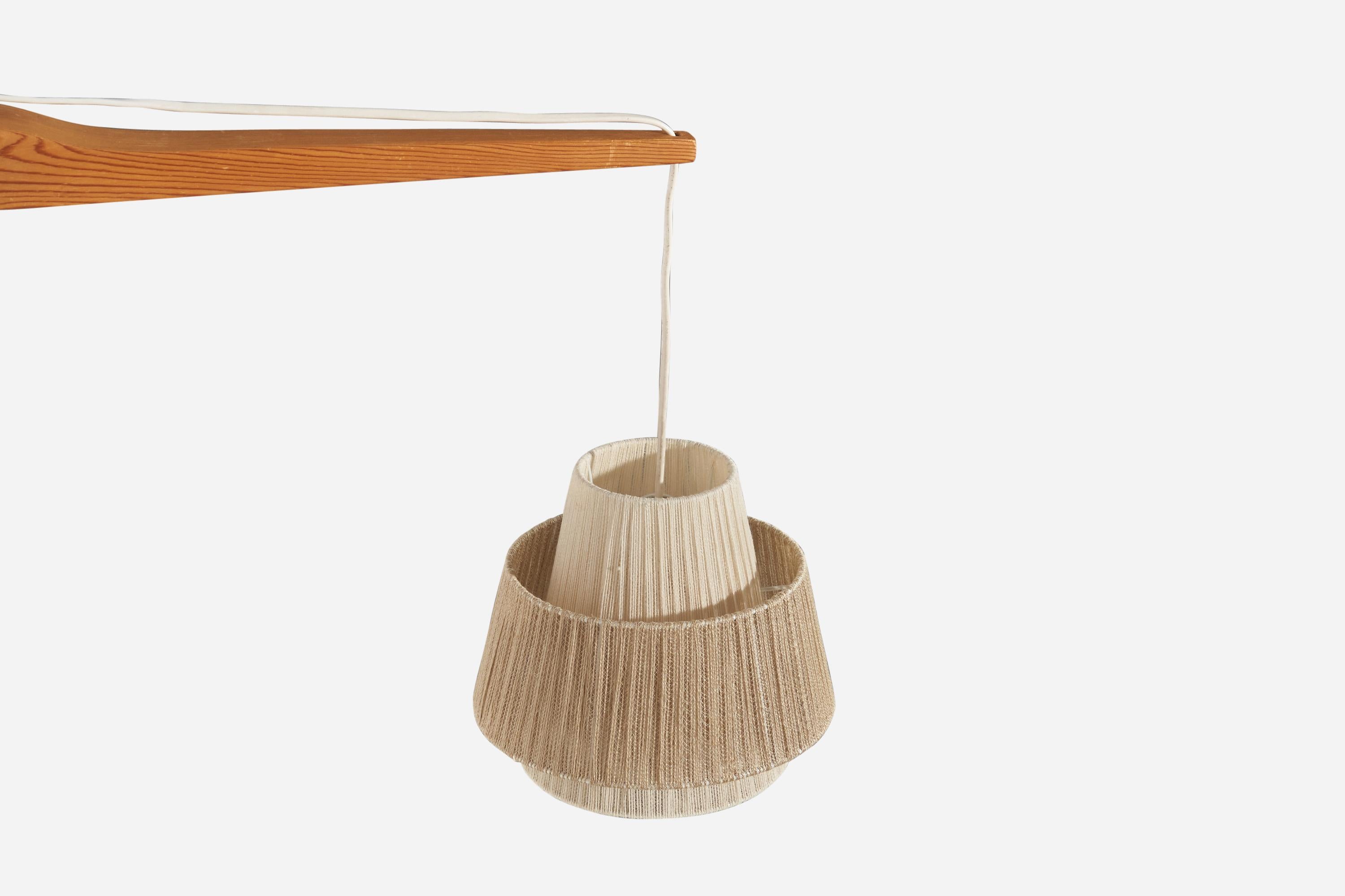 Swedish Designer, Adjustable Wall Light, Pine, String, Sweden, 1960s In Good Condition For Sale In High Point, NC