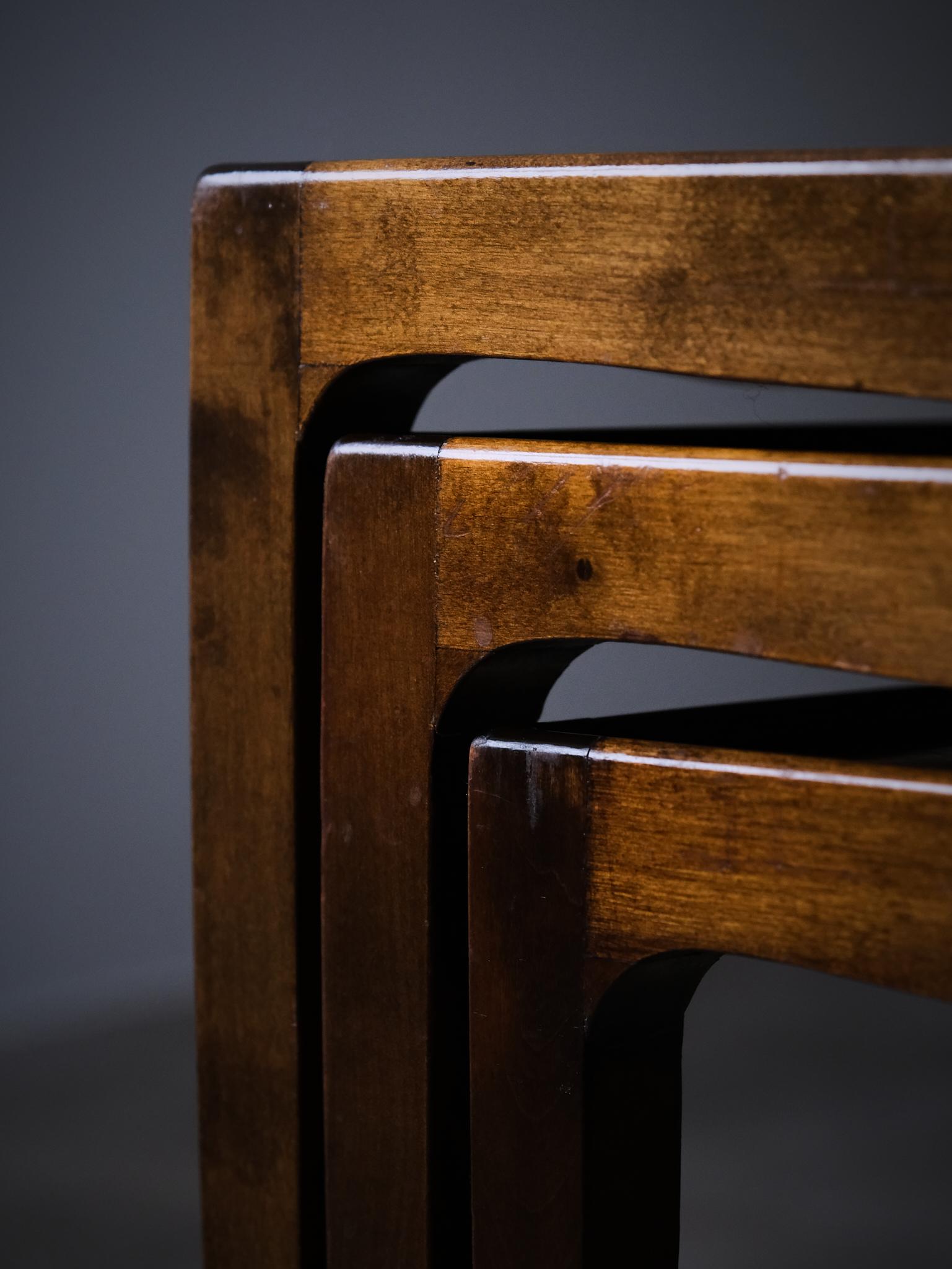 Swedish designer alder root nesting tables , 1930s For Sale 3