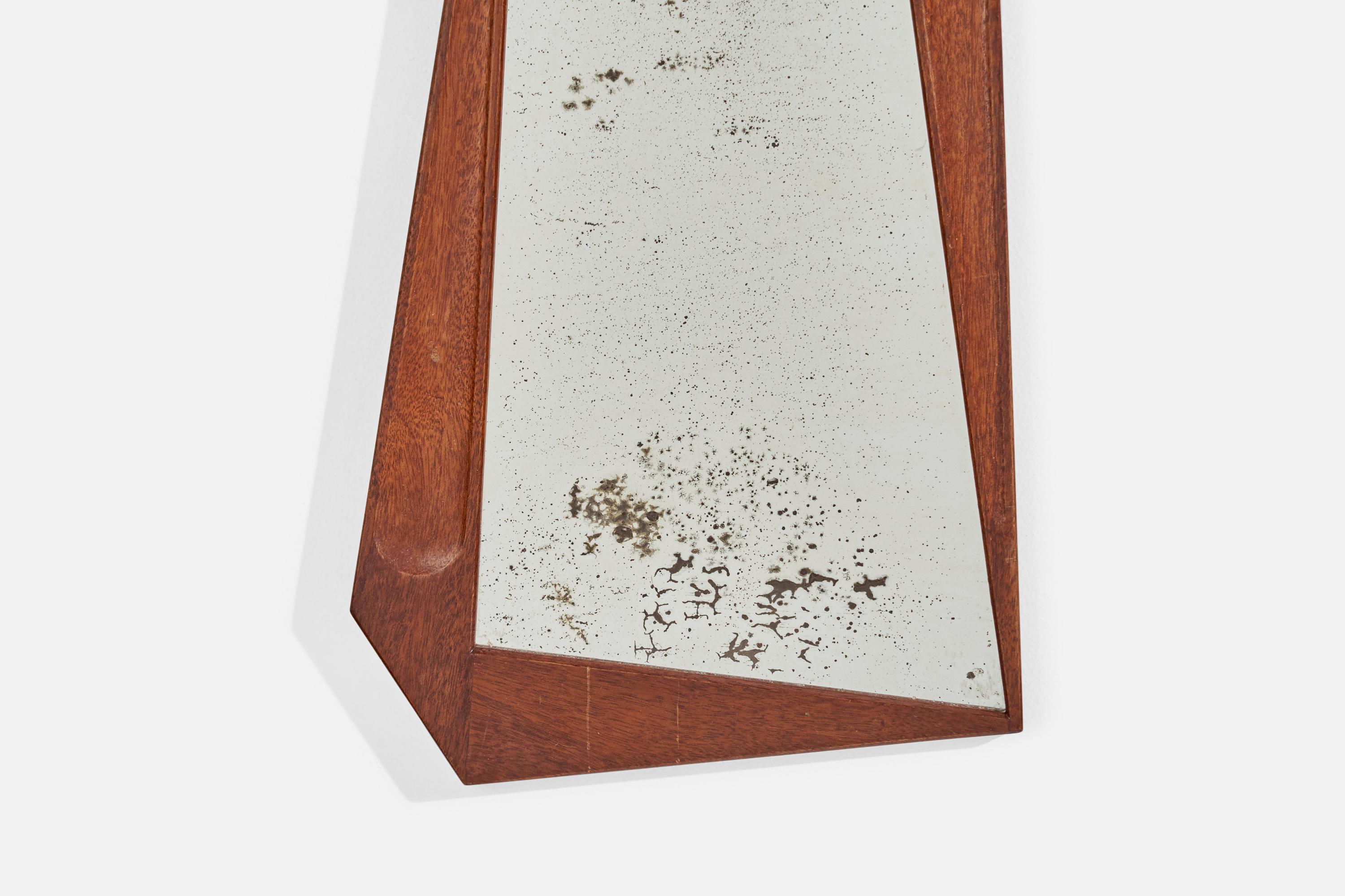 Milieu du XXe siècle Miroir mural asymétrique de designer suédois, teck, Suède, années 1950 en vente