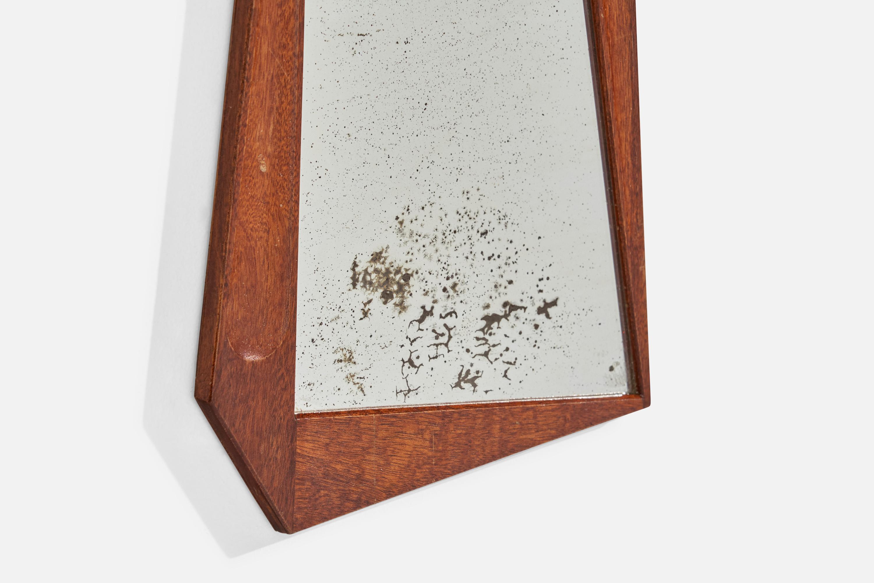 Teck Miroir mural asymétrique de designer suédois, teck, Suède, années 1950 en vente