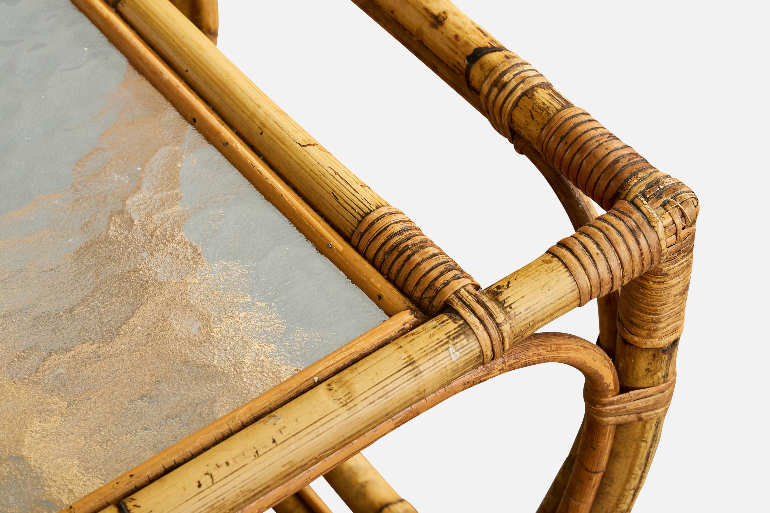 Designer suédois, chariot de bar, bambou, rotin, verre, Suède, années 1950 en vente 1