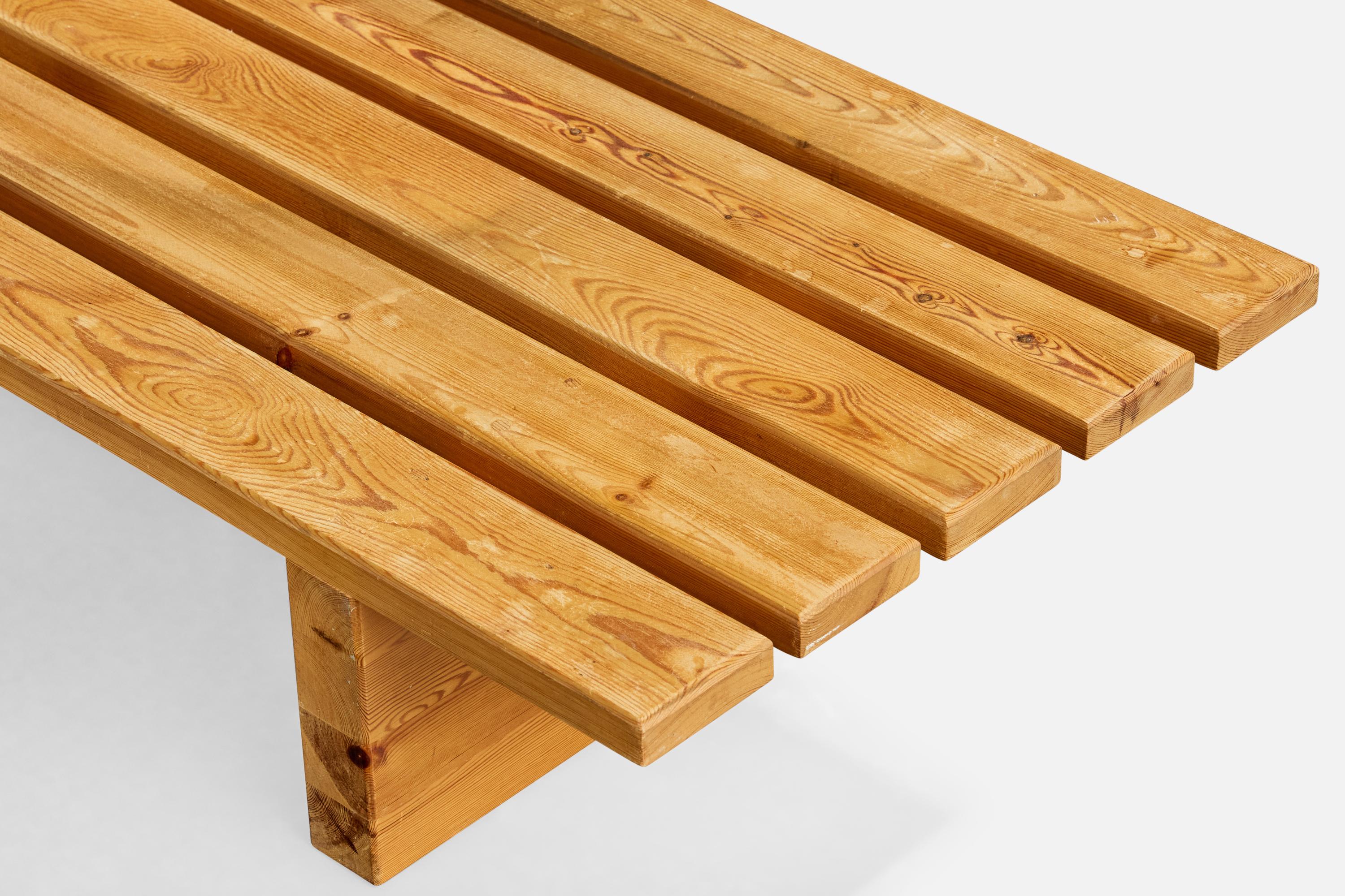 Pin Créateur suédois, banc, pin, Suède, années 1970 en vente