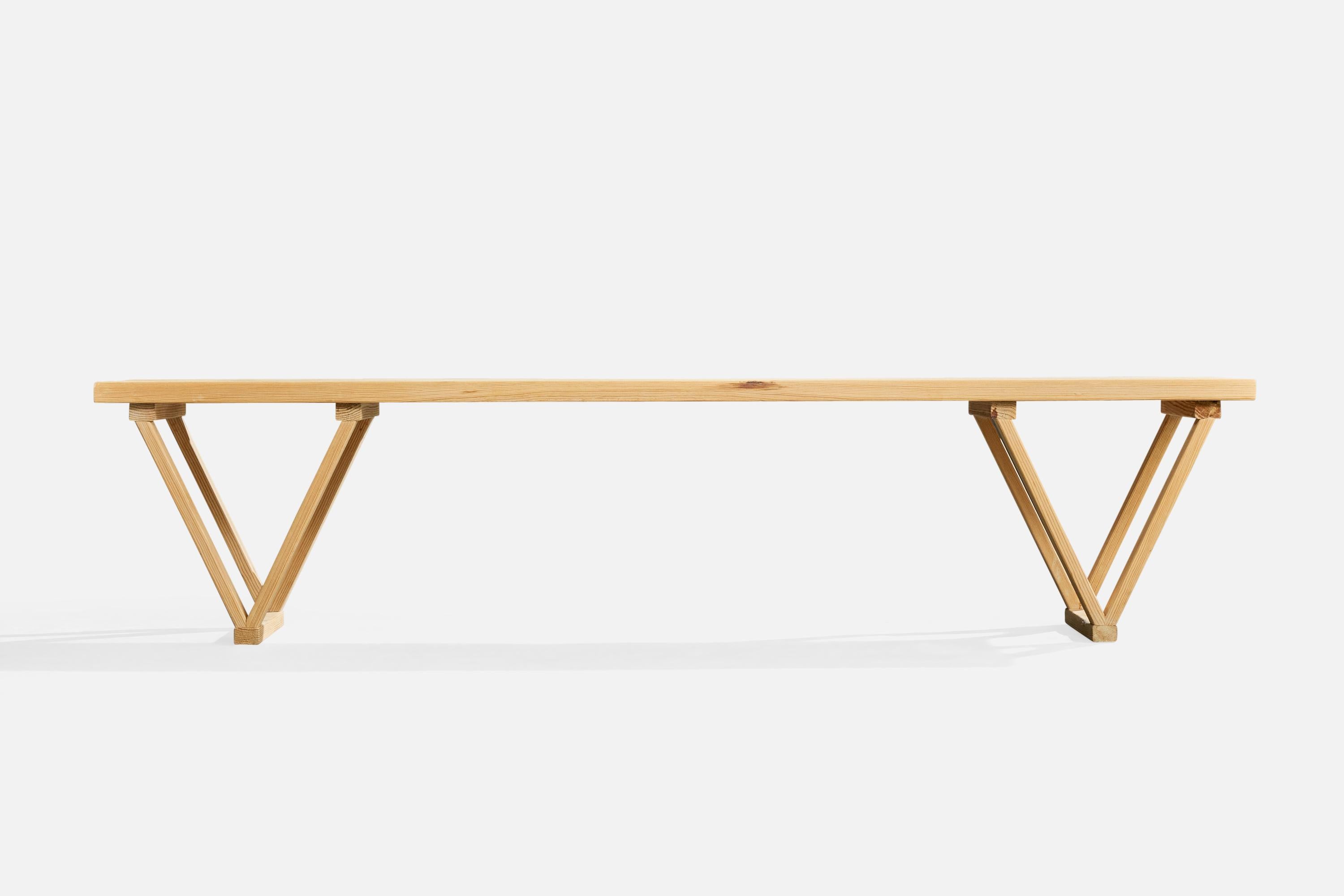 Suédois Créateur suédois, banc, pin, Suède, années 1990 en vente