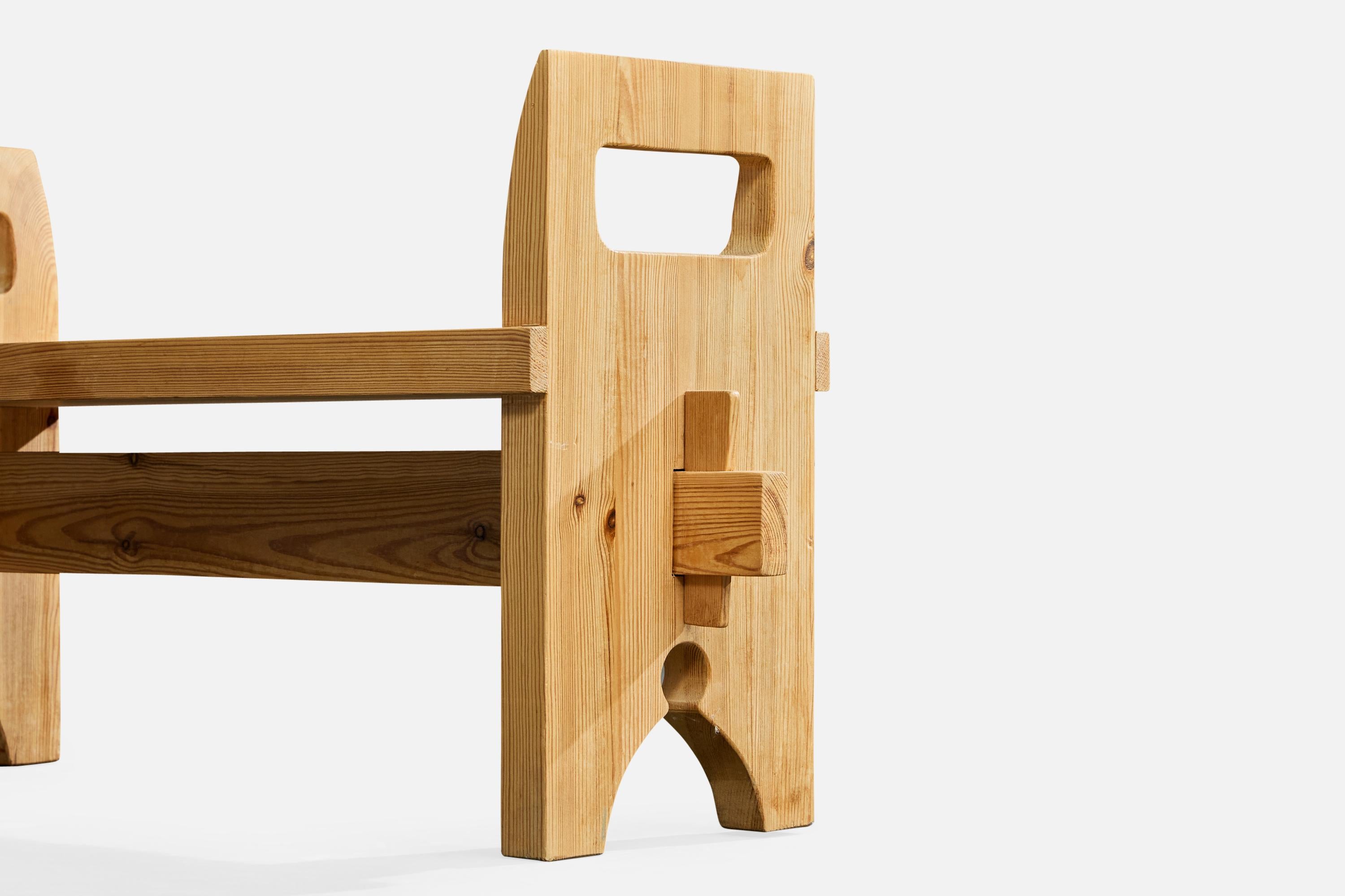 Swedish Designer, Benches, Pine, Sweden, 1970s en vente 6
