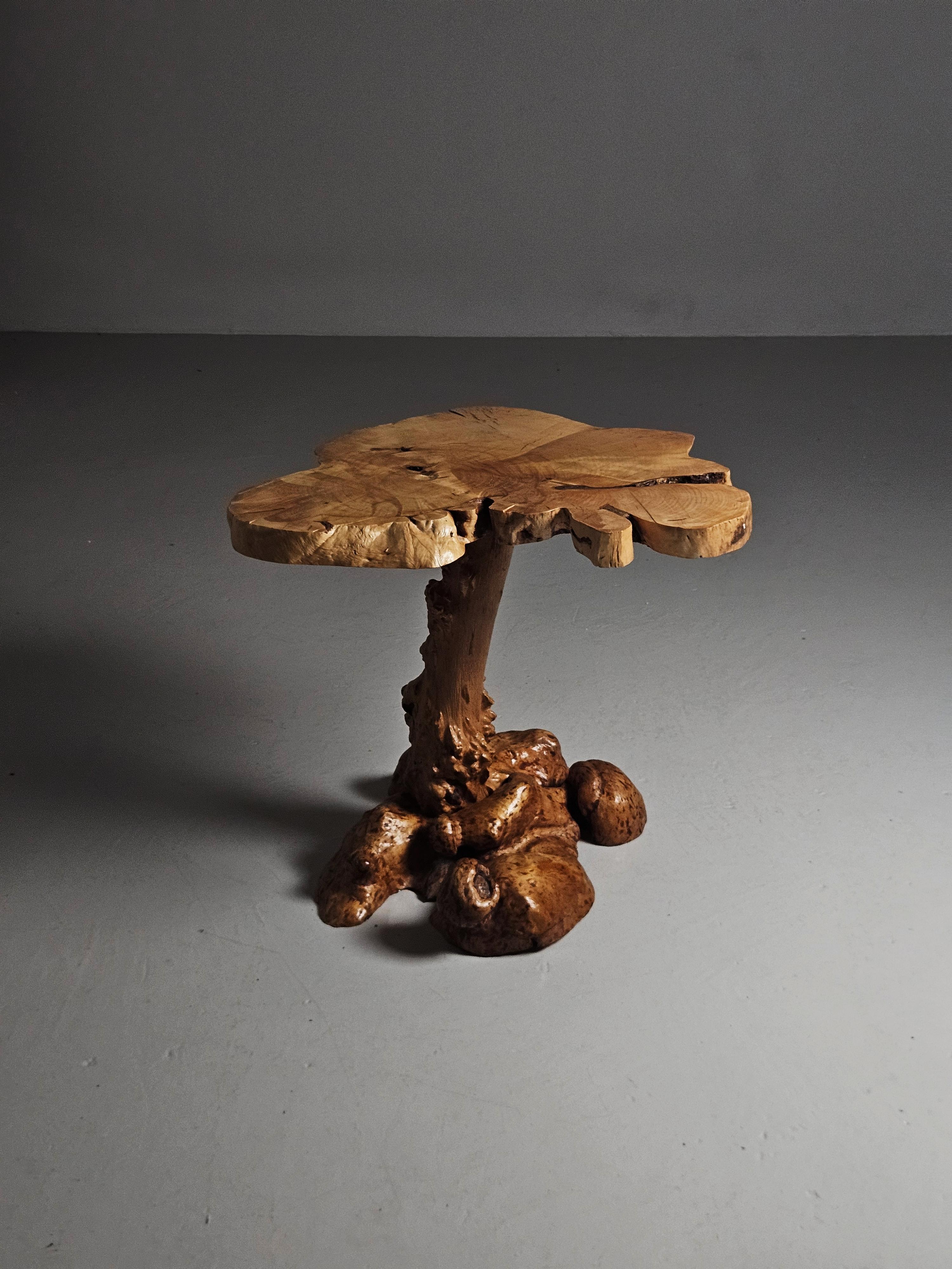 Great free form side table by unknown designer in Sweden during the middle of the 20th century. 

Made in birch burl.