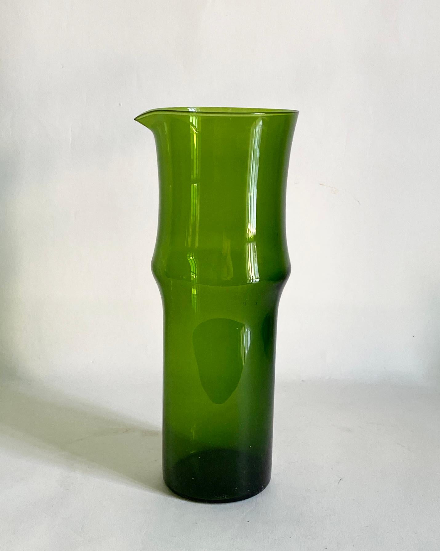 Schwedischer Designer Bo Borgström für Aseda Grünes Glas-Bargeschirr-Krugset (Moderne der Mitte des Jahrhunderts) im Angebot