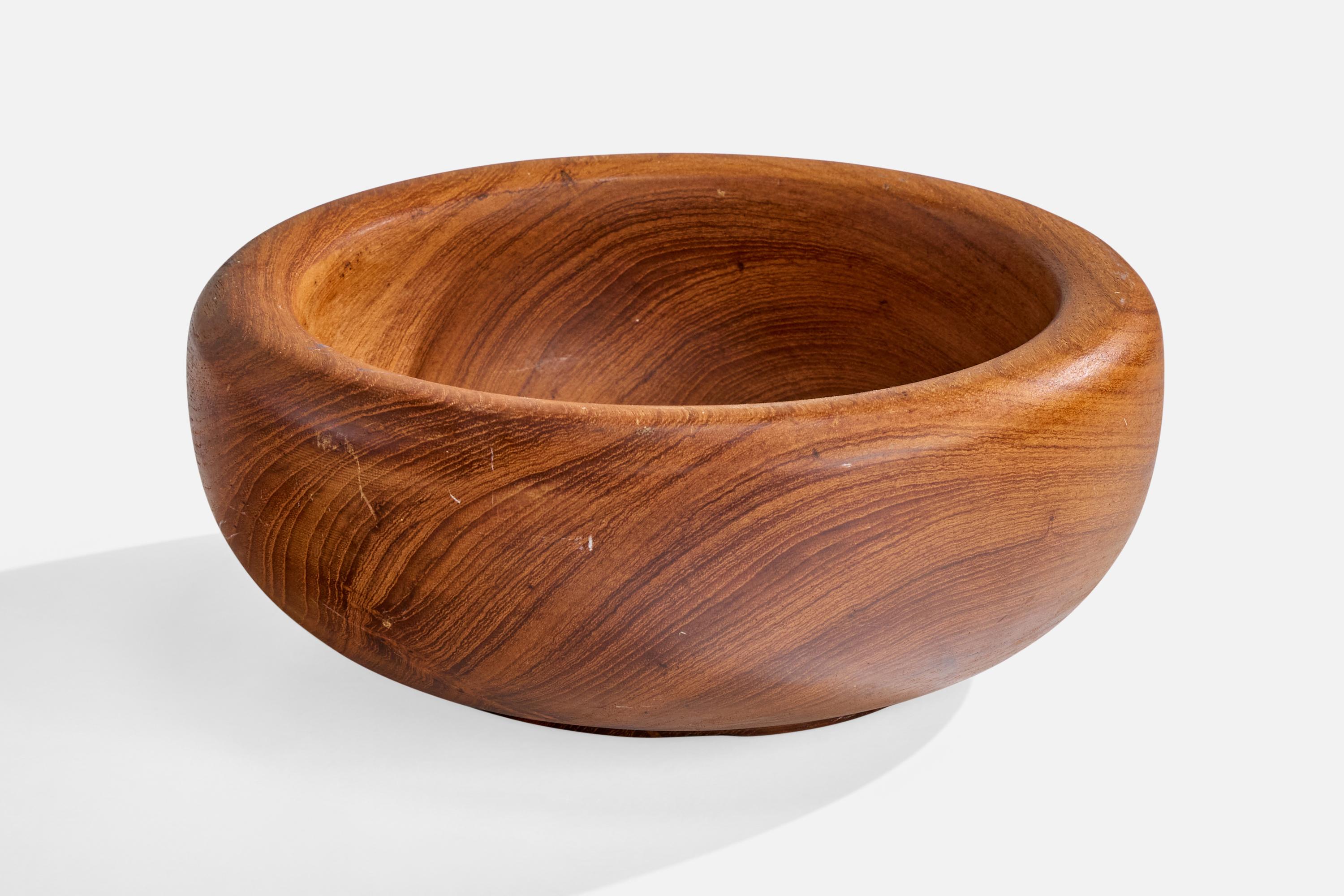 Ciotola di design svedese, Teak, Svezia, anni '50 In condizioni buone in vendita a High Point, NC