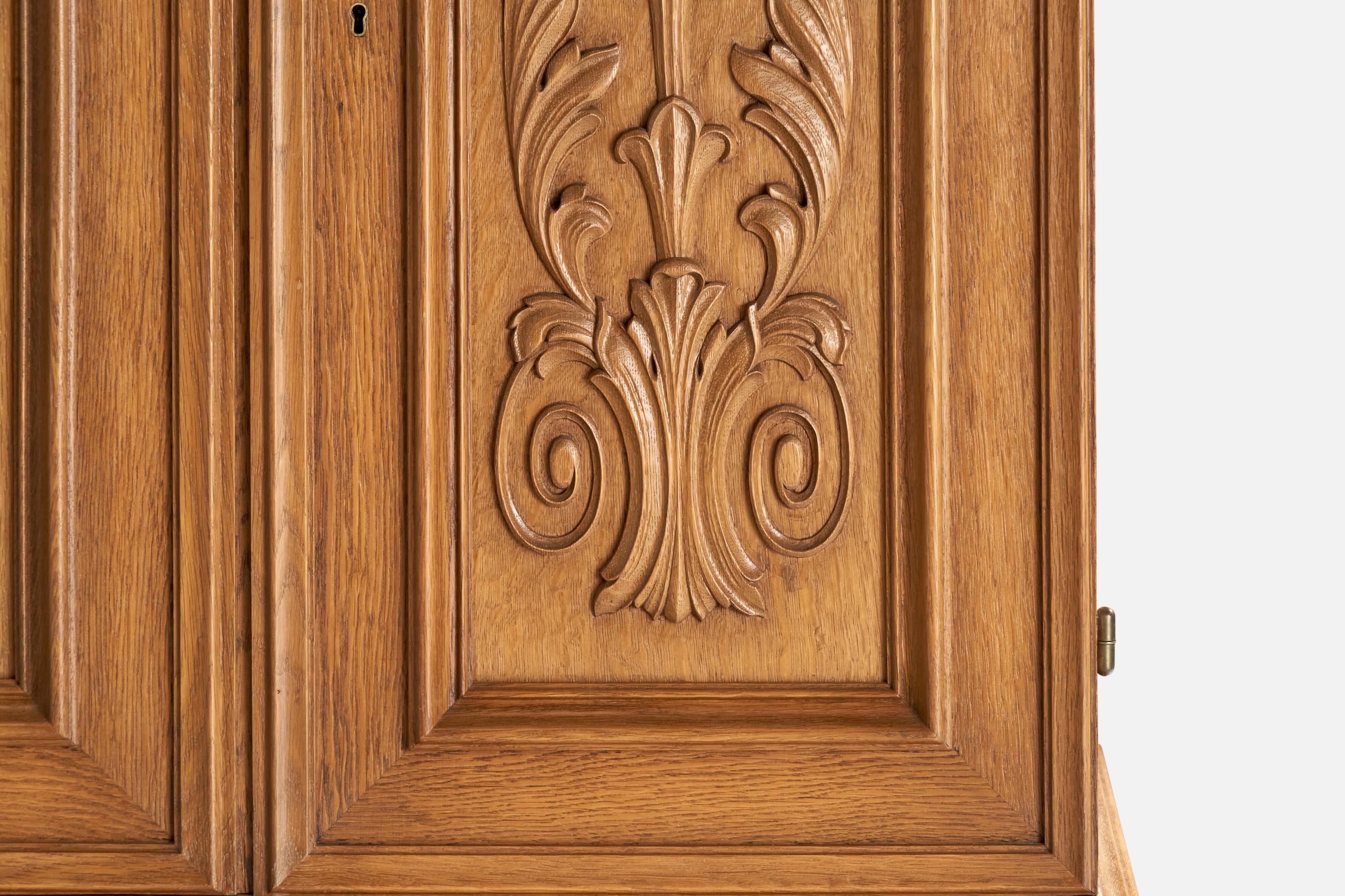 Schwedischer Designer, Schrank, Eiche, Schweden, 1930er Jahre (Eichenholz)