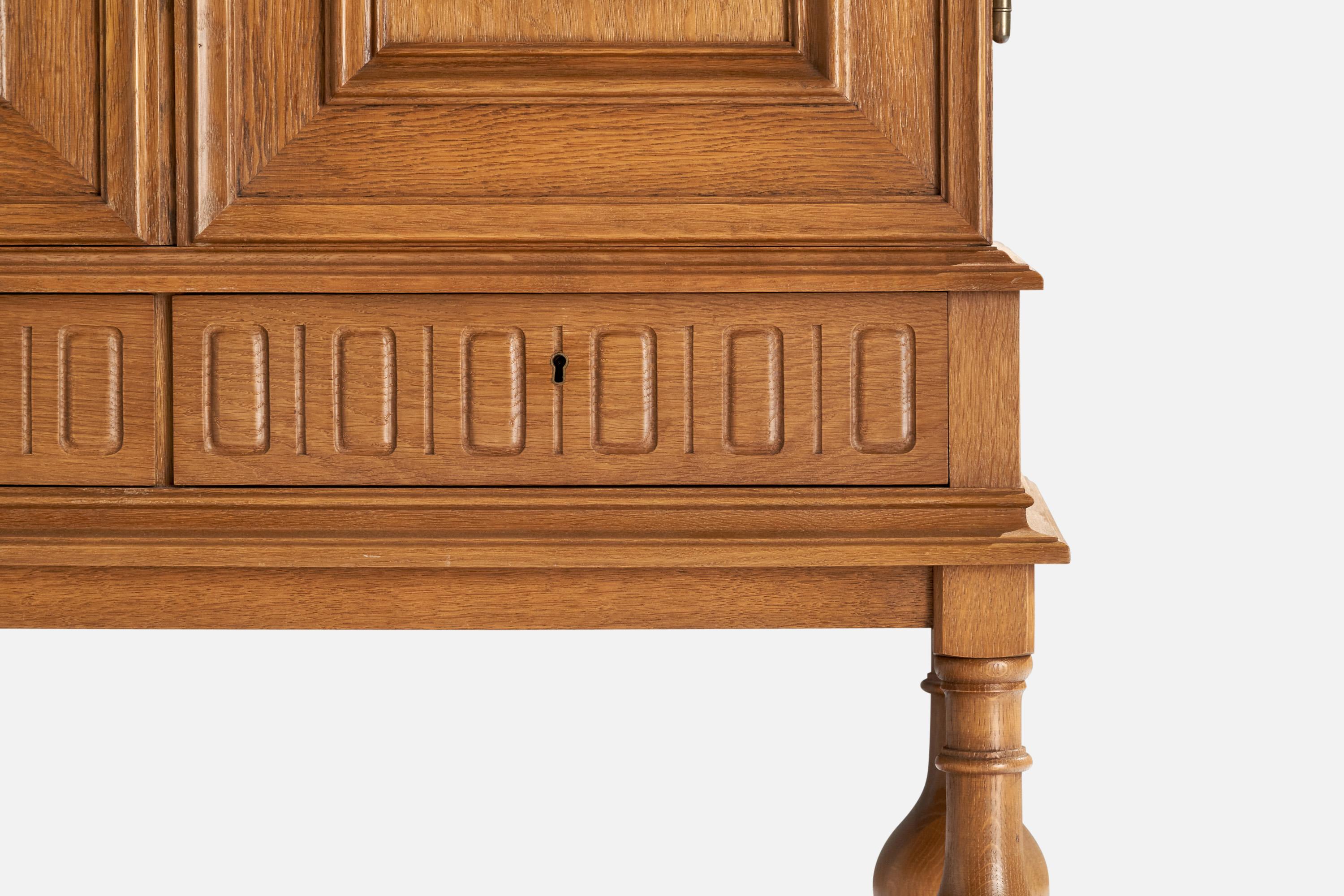Schwedischer Designer, Schrank, Eiche, Schweden, 1930er Jahre 1