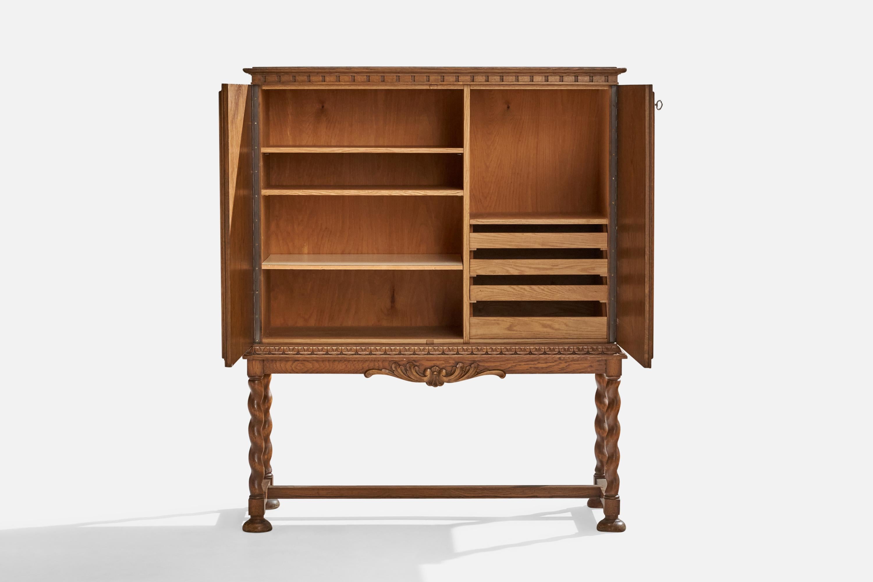 Schwedischer Designer, Schrank, Eiche, Schweden, 1930er Jahre im Angebot 2