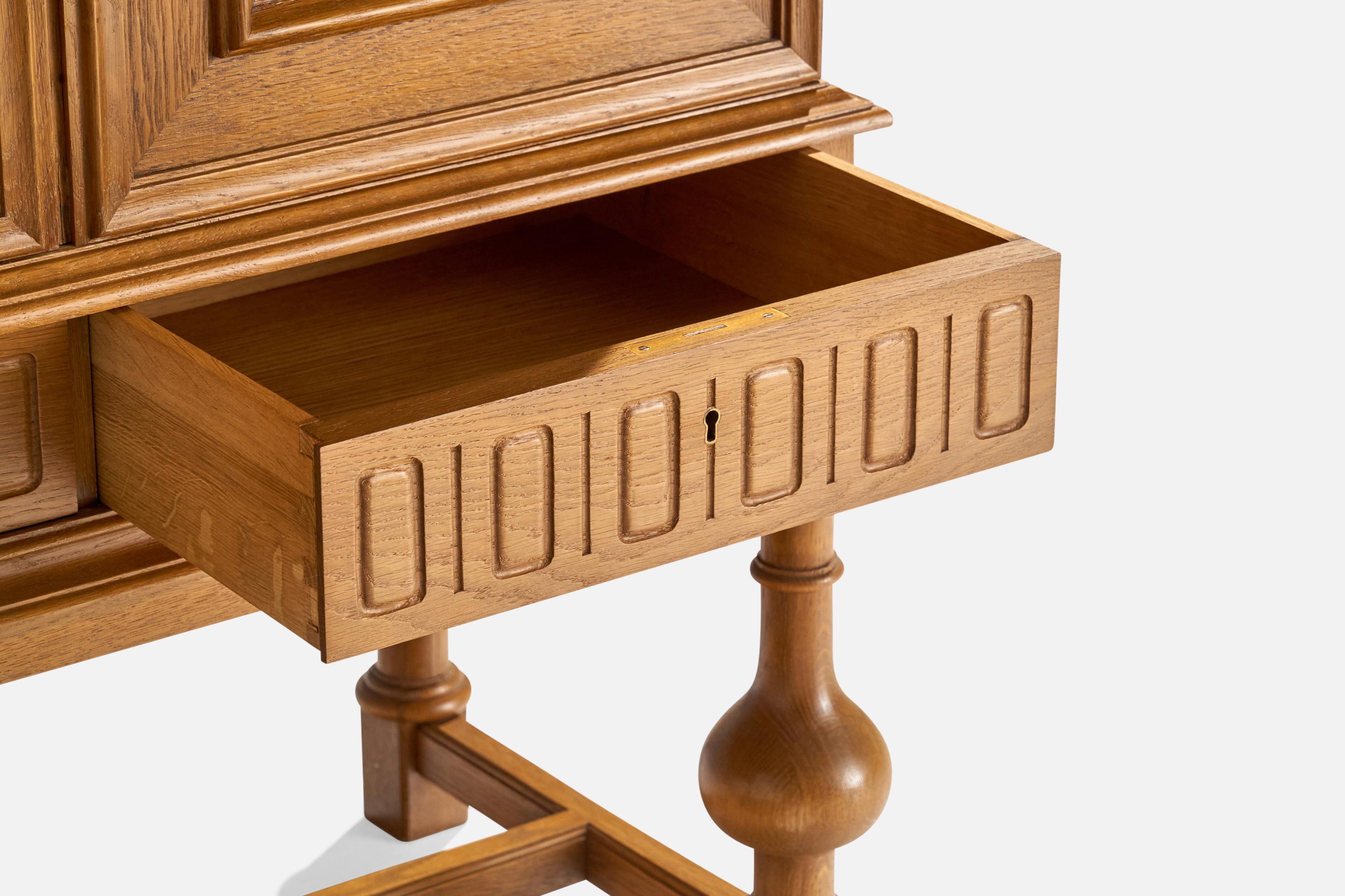 Schwedischer Designer, Schrank, Eiche, Schweden, 1930er Jahre 2