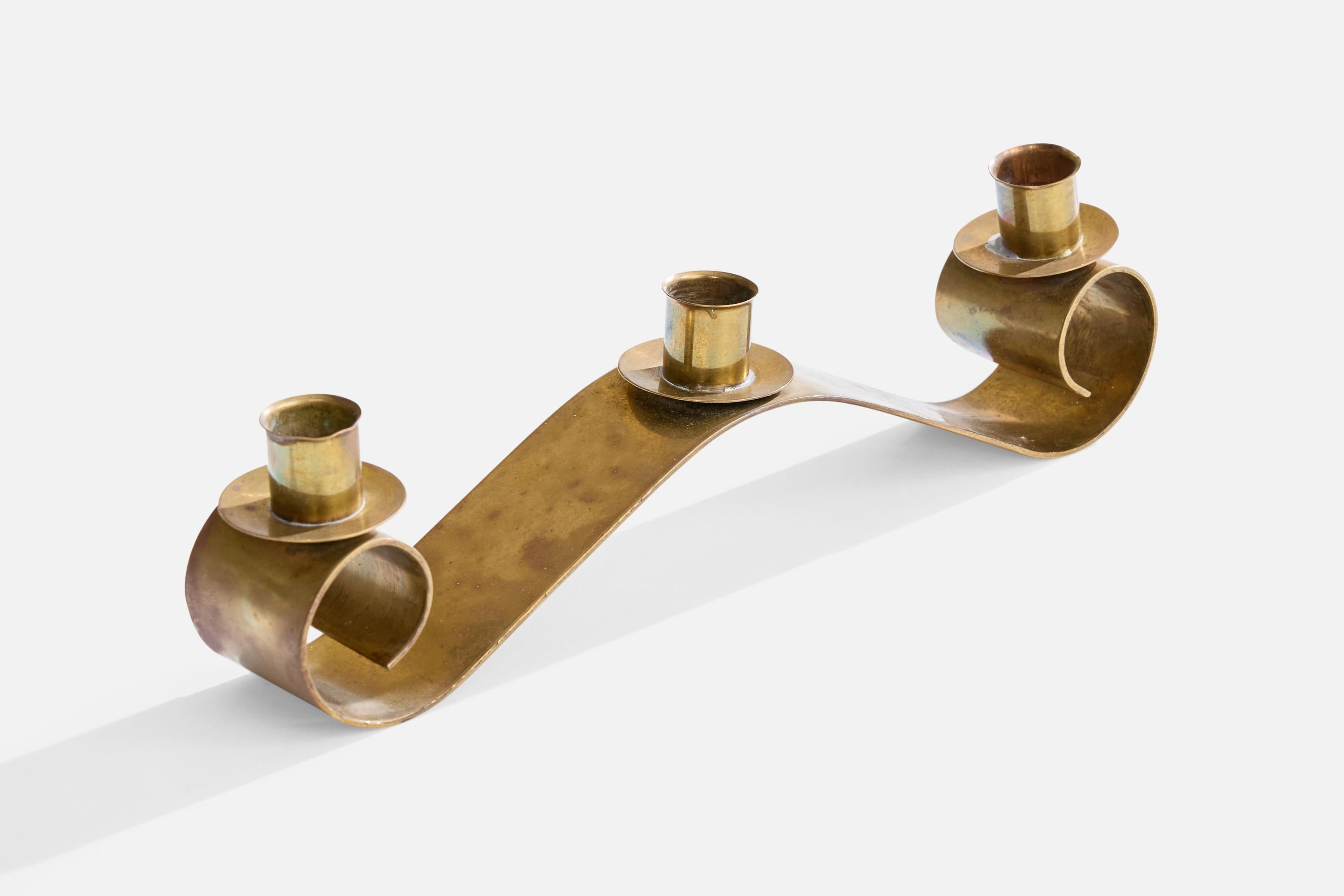 Scandinave moderne Créateur suédois, candélabre, laiton, Suède, années 1930 en vente