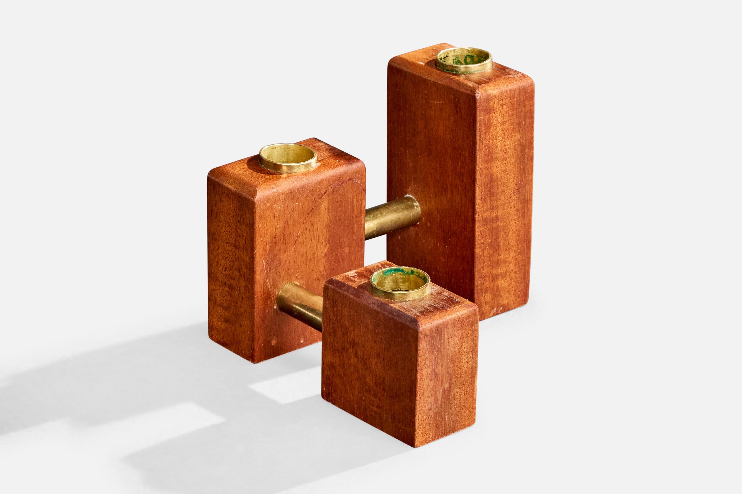Mid-Century moderno Candelabro di design svedese, teak, ottone, Svezia, anni '50 in vendita