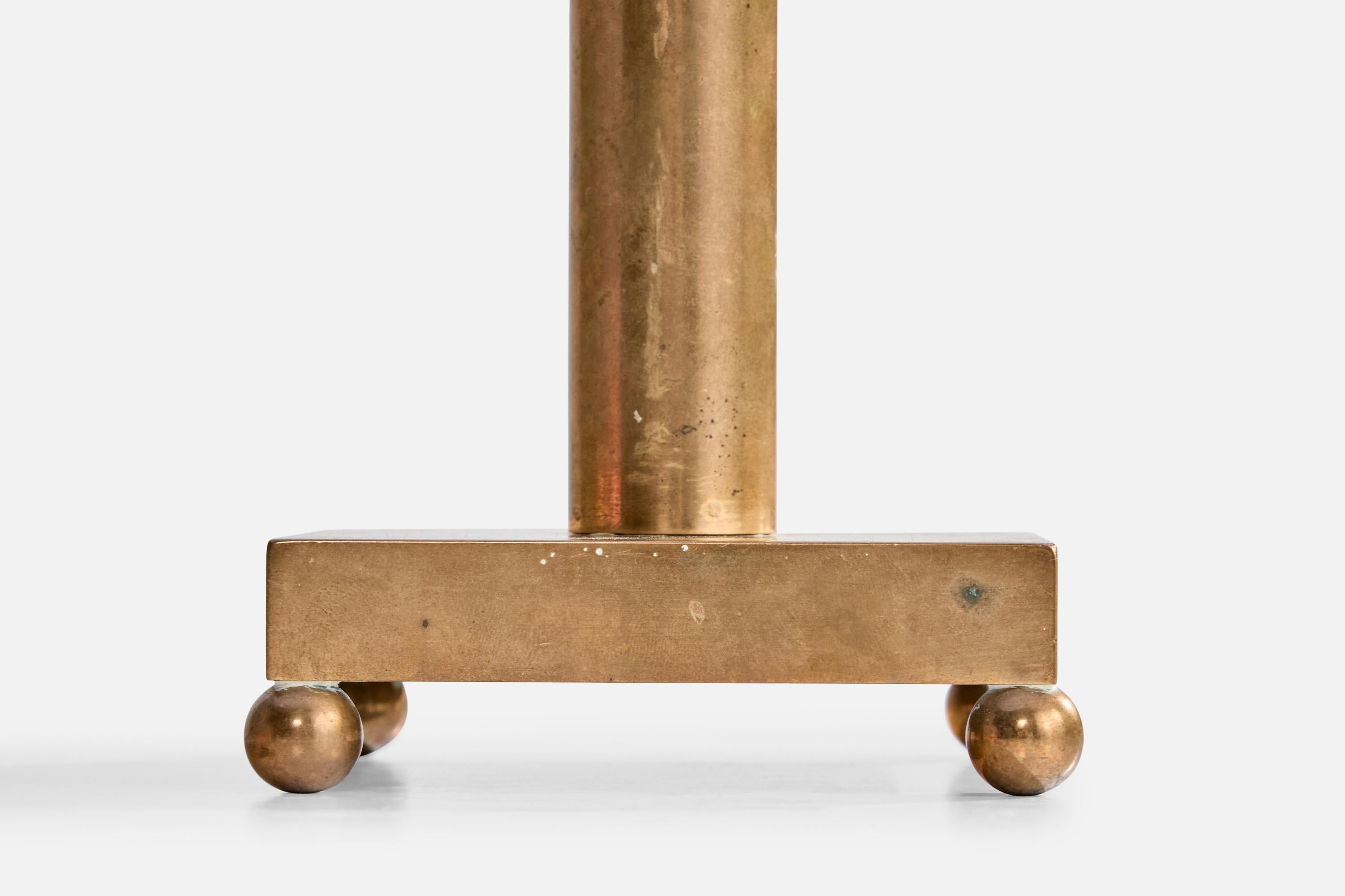 Designer suédois, chandeliers, laiton, Suède, années 1940 en vente 2