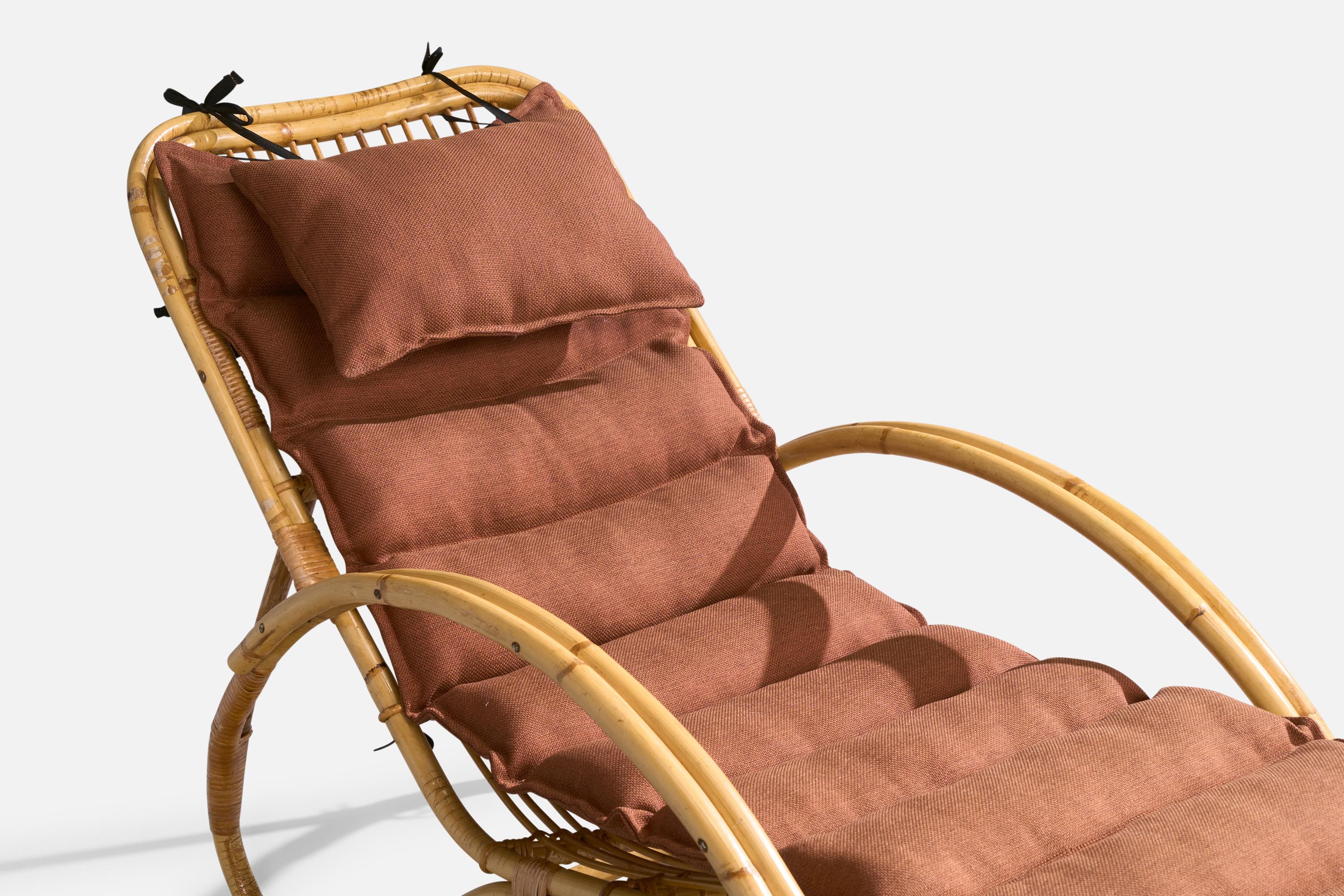 Diseñador sueco, Chaise Longue, bambú, ratán, tela, años 60 en venta 4