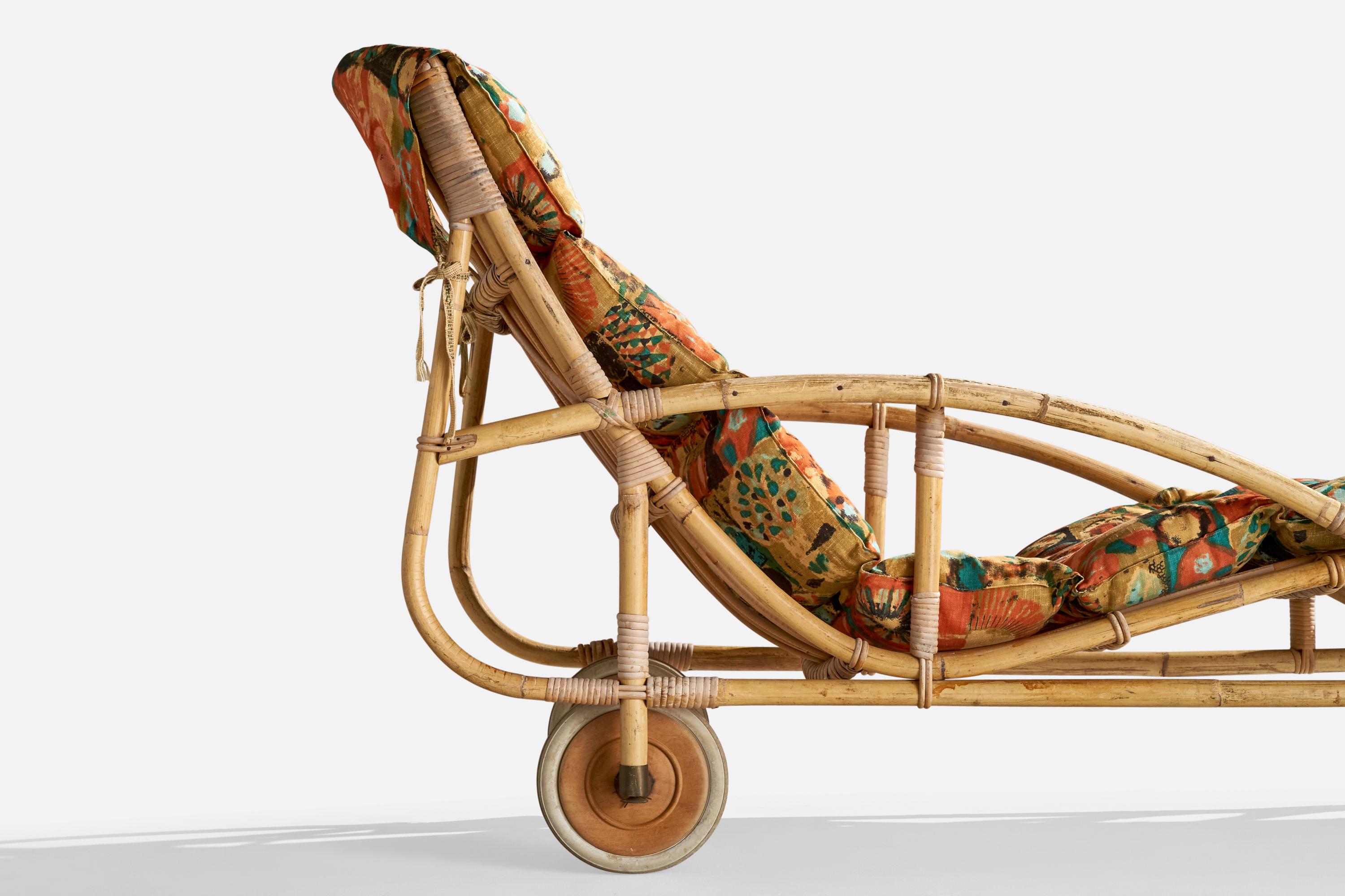 Designer suédois, chaise longue, bambou, rotin, bois, tissu, Suède, années 1940 en vente 6