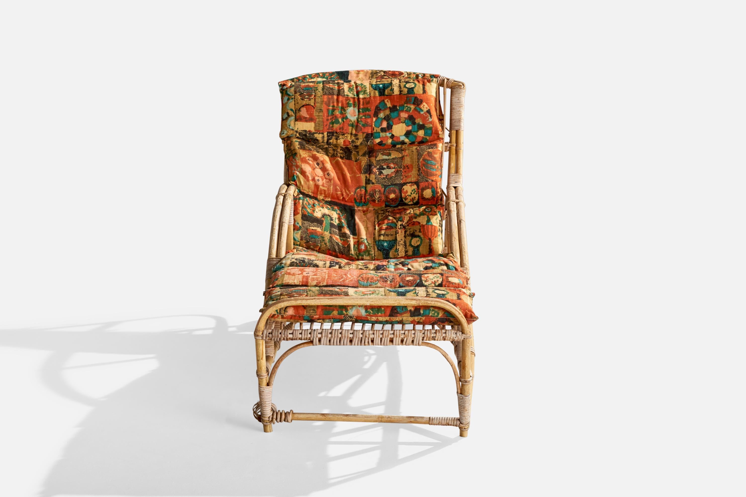 Milieu du XXe siècle Designer suédois, chaise longue, bambou, rotin, bois, tissu, Suède, années 1940 en vente
