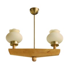 Schwedischer Designer, Kronleuchter, Birke, Messing, Glas, Schweden, 1950er Jahre