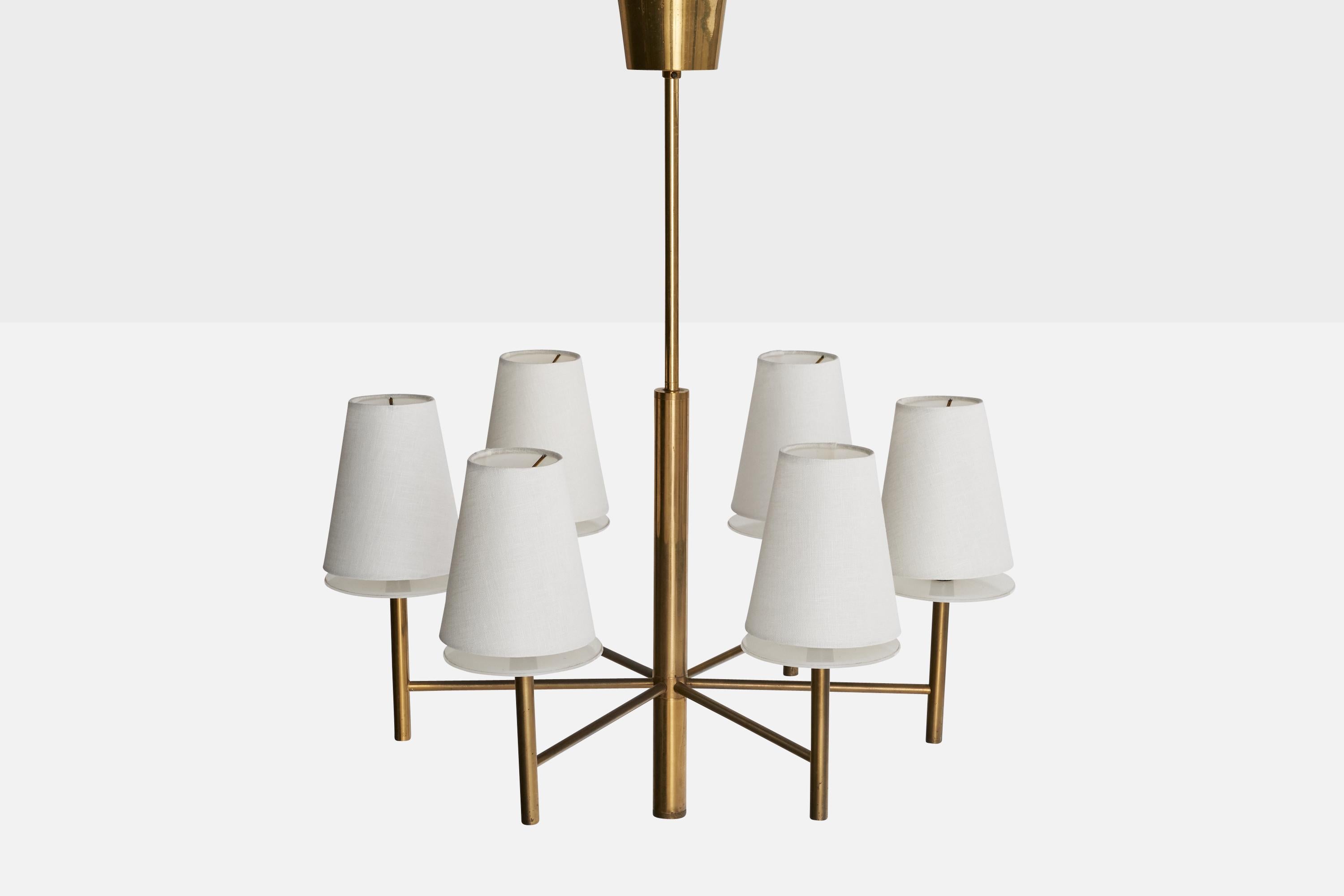 Lampadario di design svedese, ottone, acrilico, tessuto, Svezia, anni '60 In condizioni buone in vendita a High Point, NC