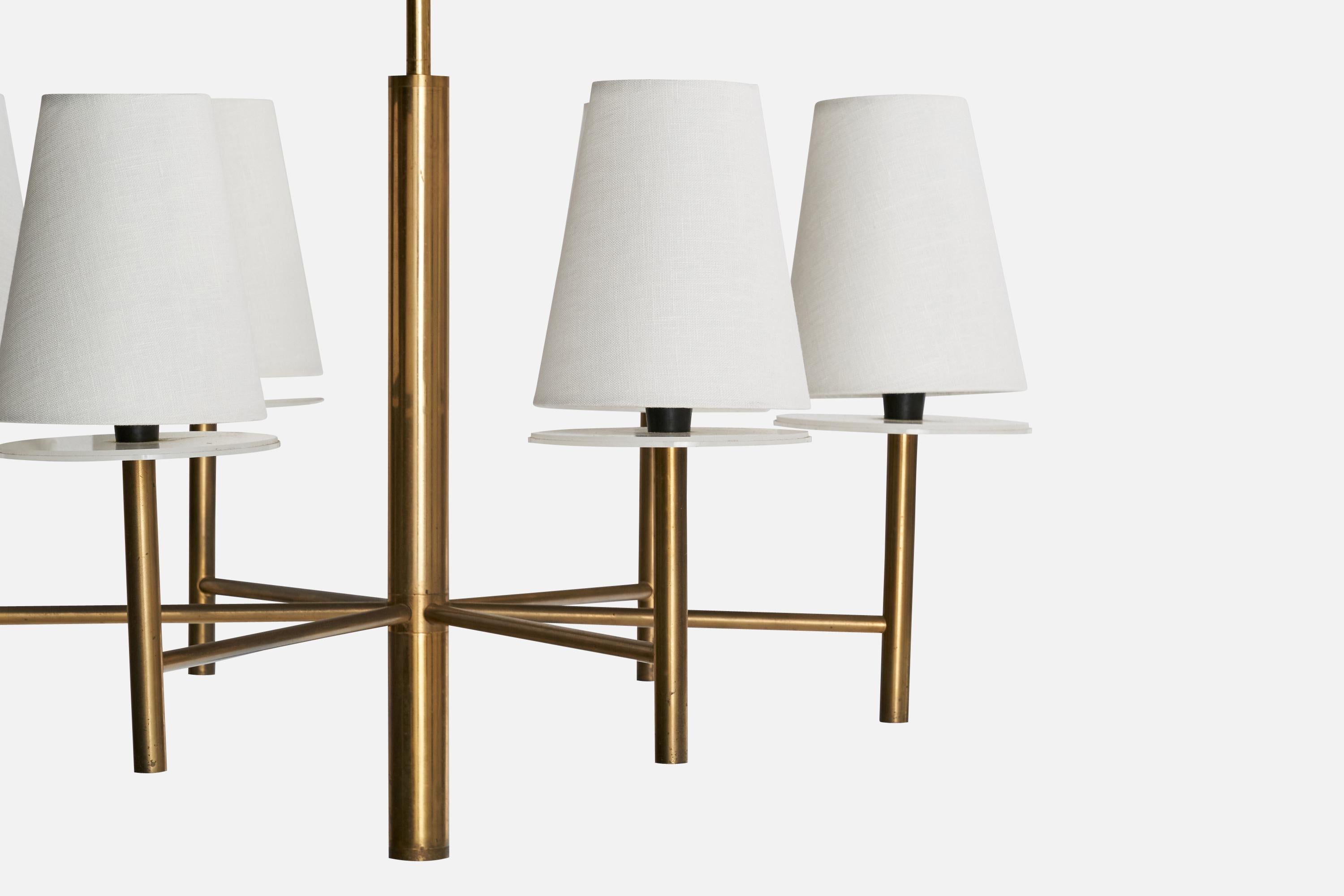 Metà XX secolo Lampadario di design svedese, ottone, acrilico, tessuto, Svezia, anni '60 in vendita