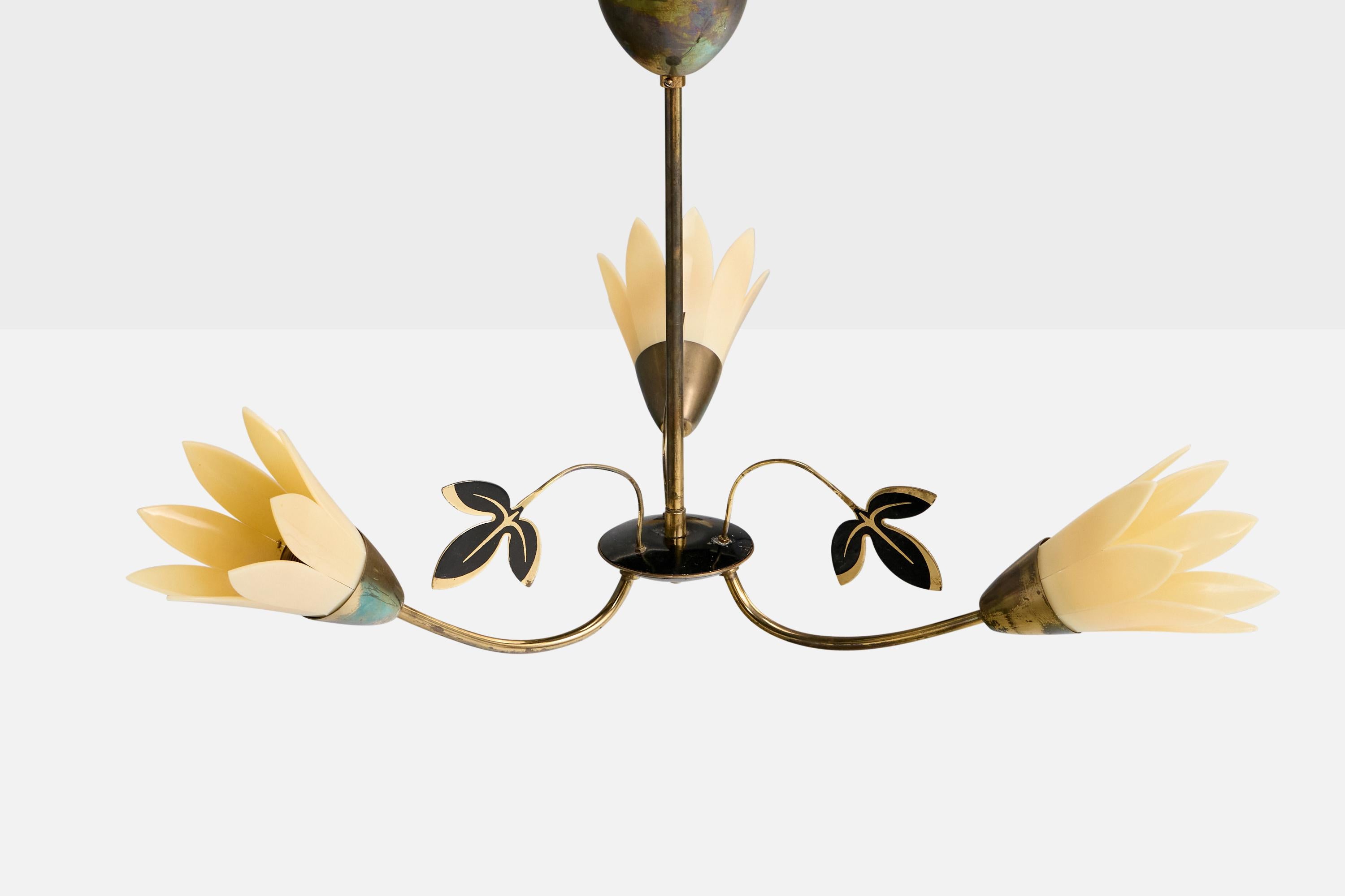 Suédois Designer suédois, lustre, laiton, acrylique, Suède, années 1970