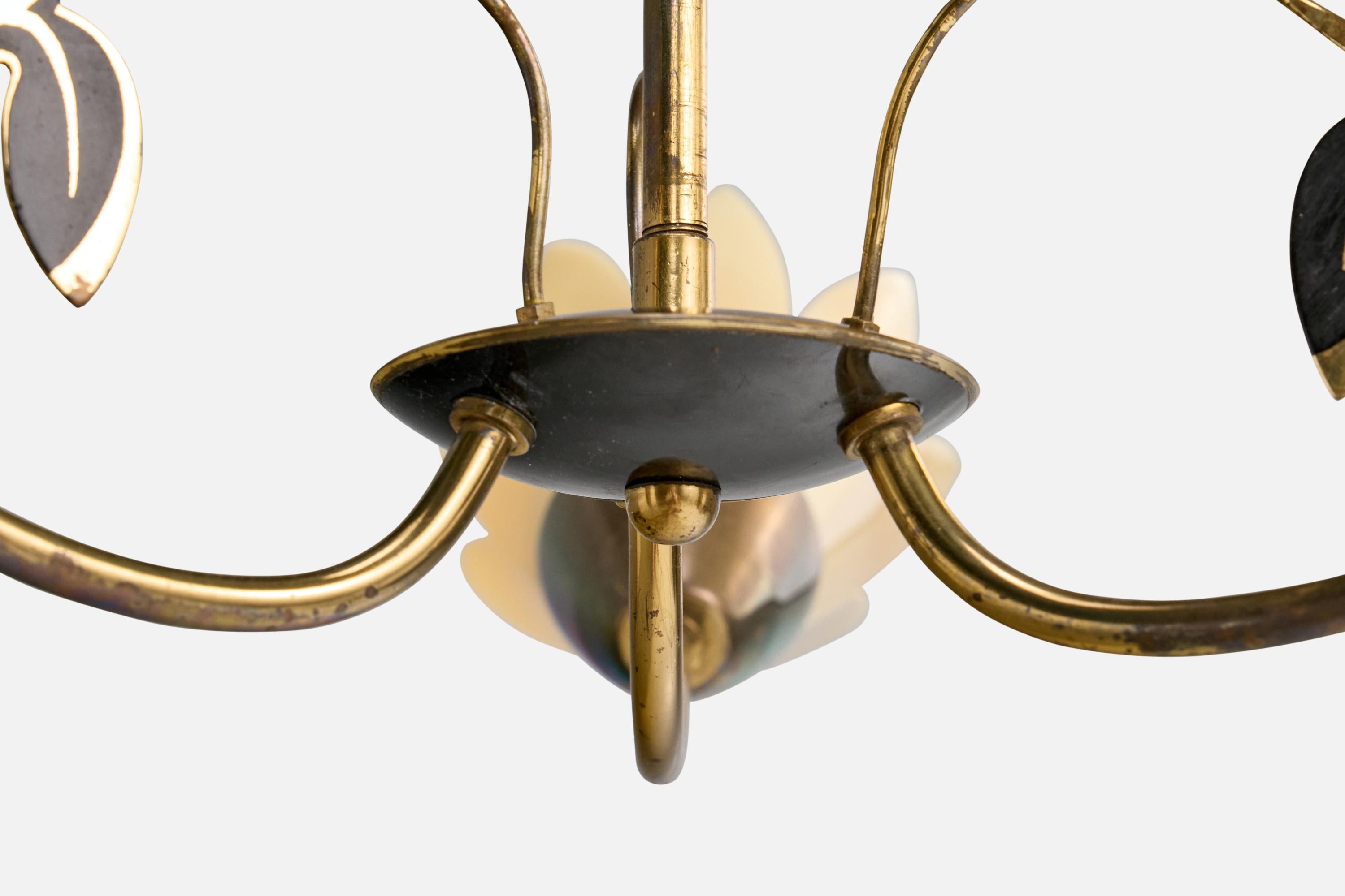 Designer suédois, lustre, laiton, acrylique, Suède, années 1970 2