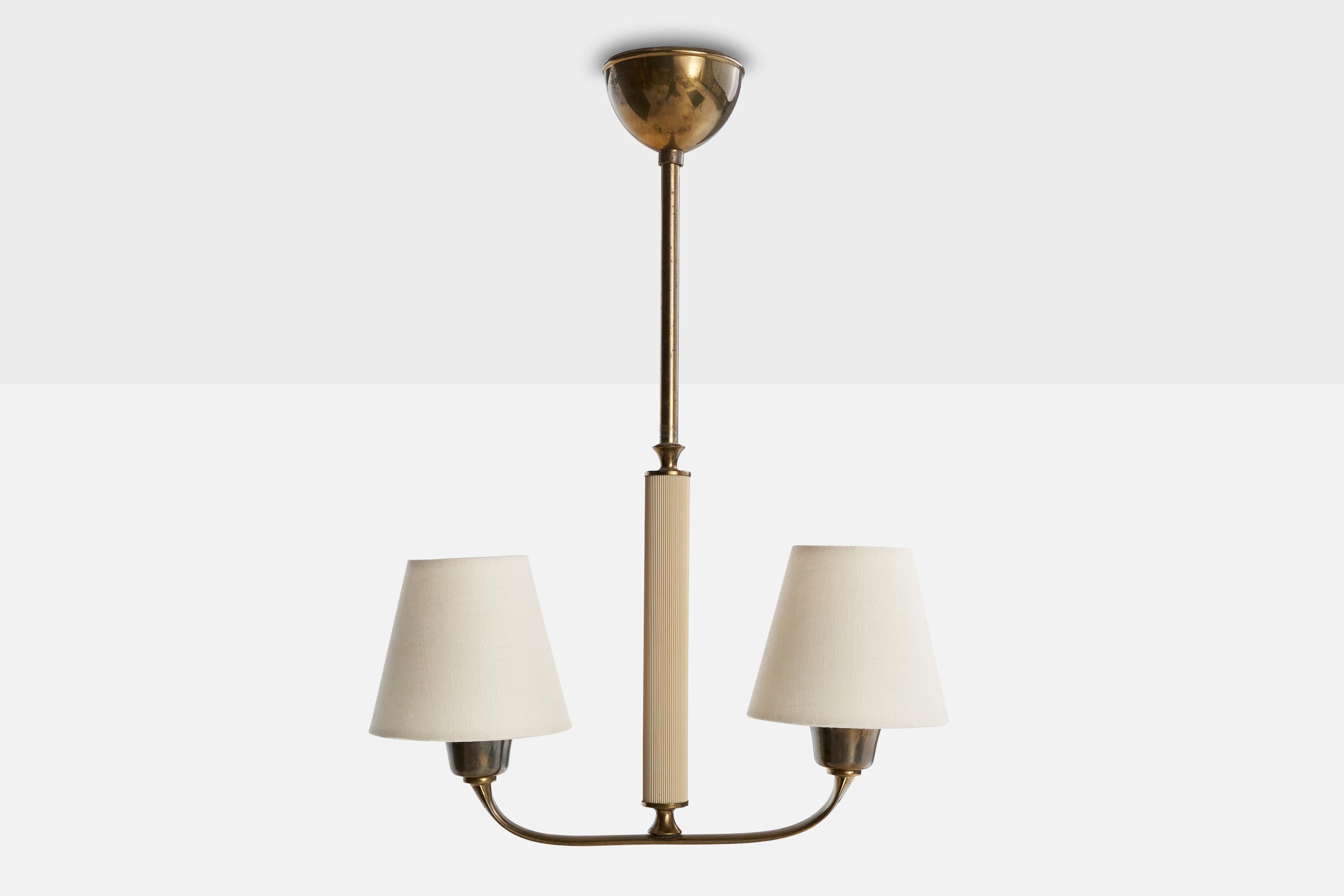 Designer suédois, lustre, laiton, bakélite, tissu, Suède, années 1940 en vente 3
