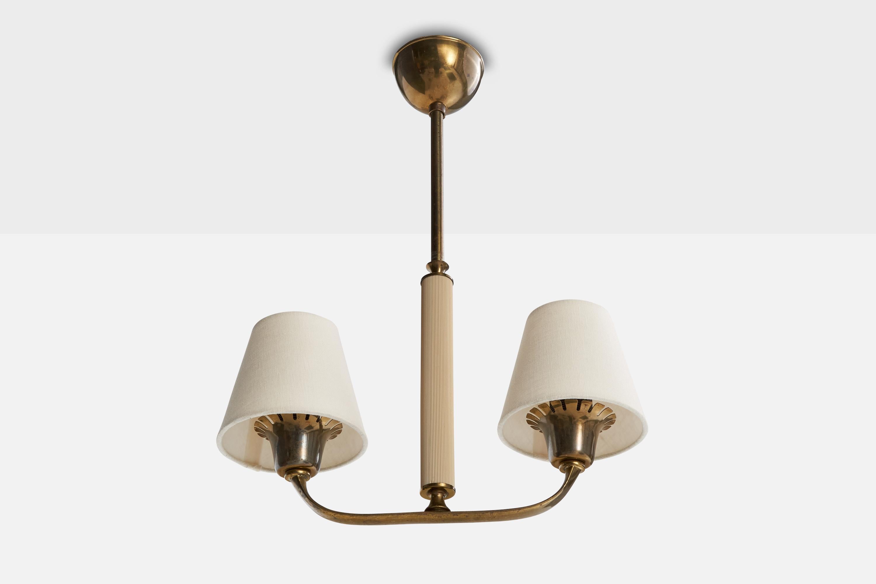 Designer suédois, lustre, laiton, bakélite, tissu, Suède, années 1940 en vente 2
