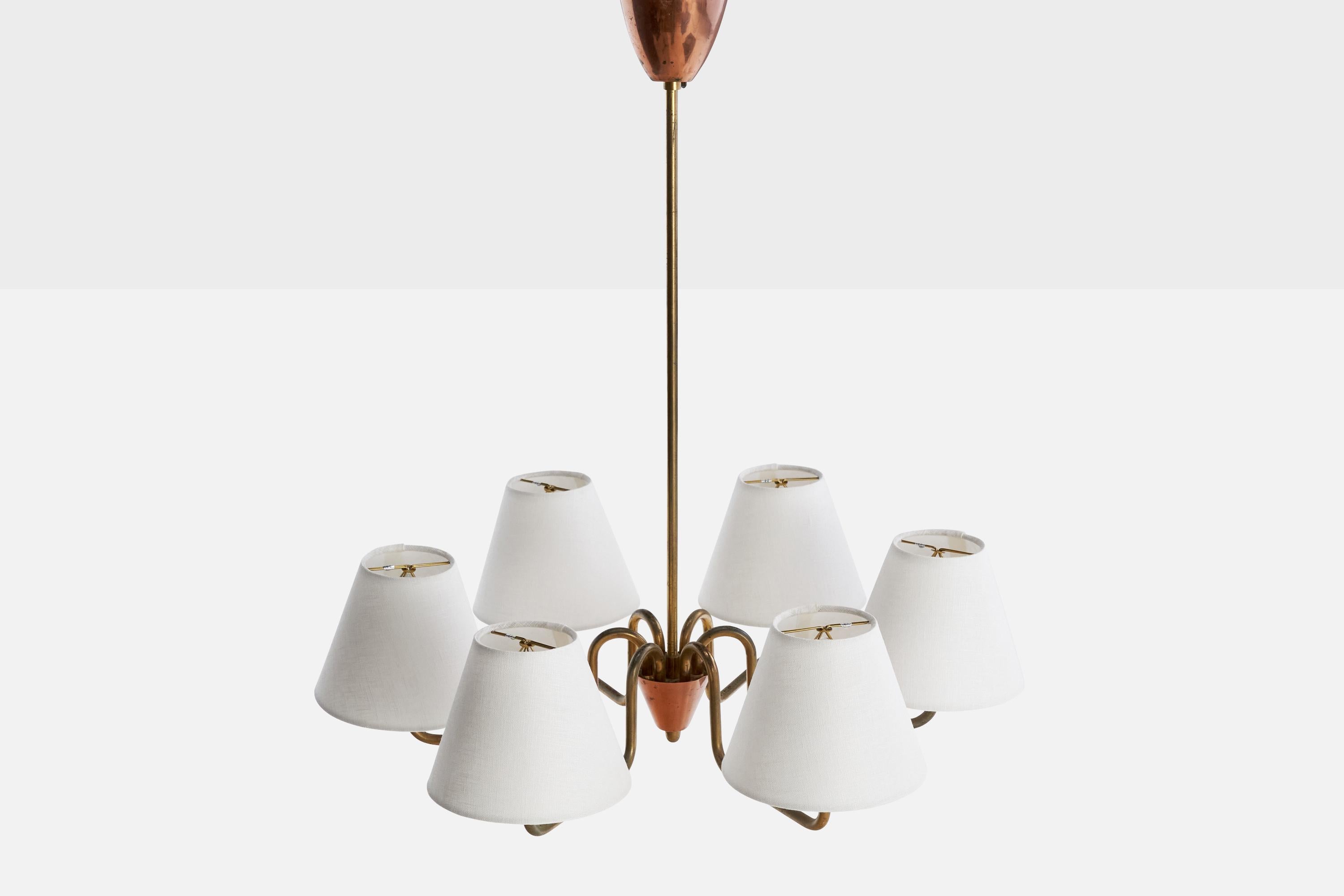 Suédois Designer suédois, lustre, laiton, cuivre, tissu, Suède, années 1950 en vente