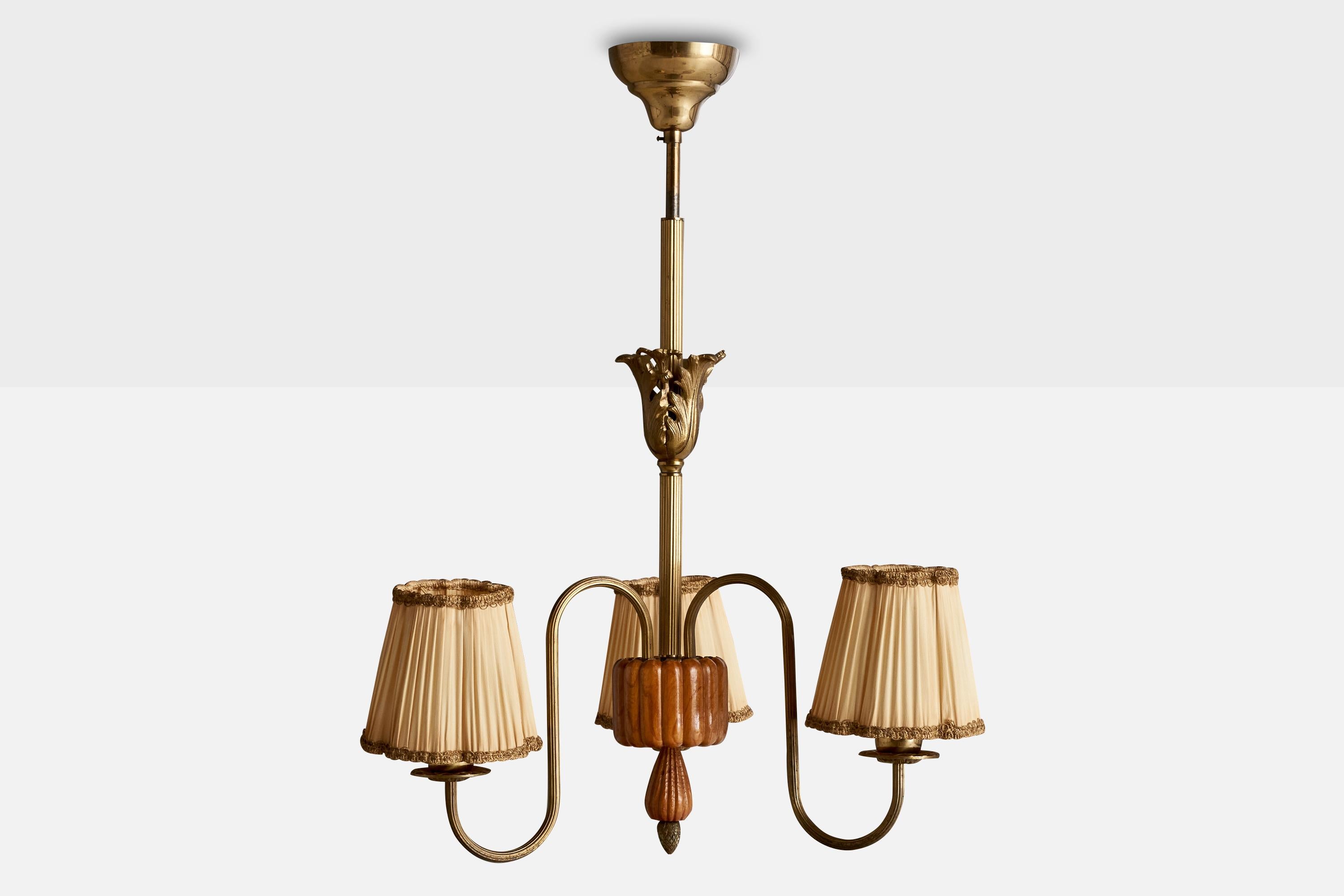 Scandinavo moderno Lampadario di design svedese, ottone, olmo, tessuto, Svezia, anni '40 in vendita