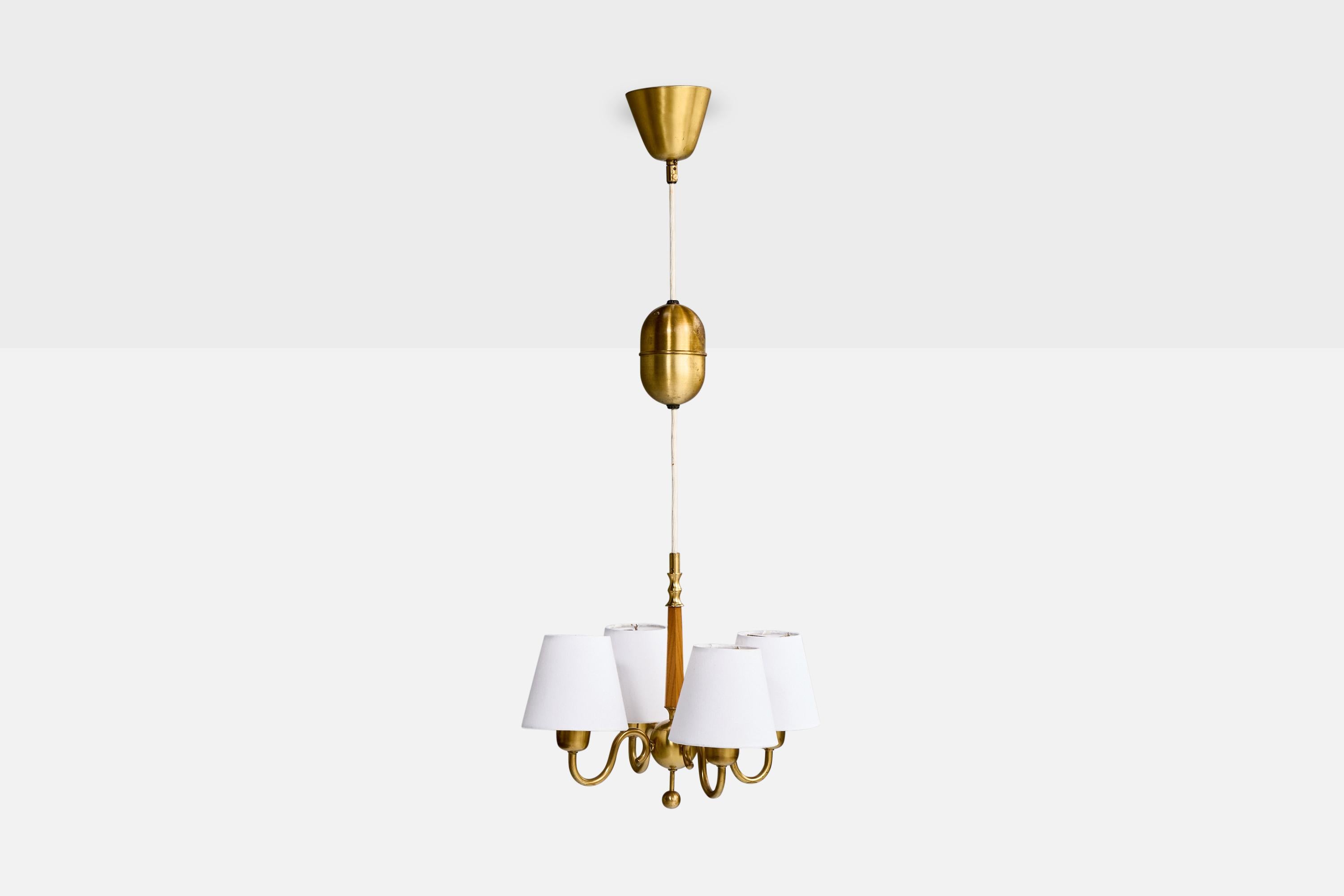 Scandinavo moderno Lampadario di design svedese, ottone, olmo, tessuto, Svezia, anni '40 in vendita
