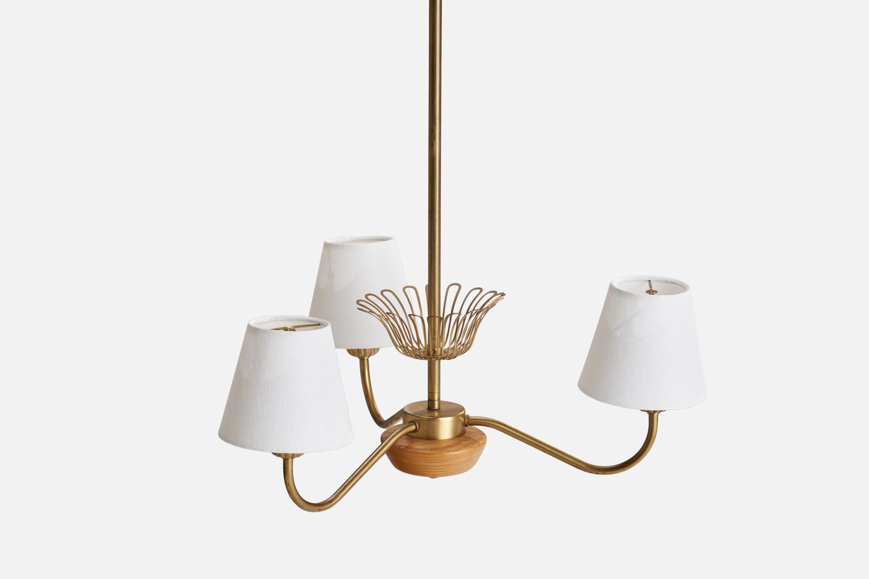 Schwedischer Designer, Kronleuchter, Messing, Ulme, Stoff, Schweden, 1940er Jahre im Angebot 2