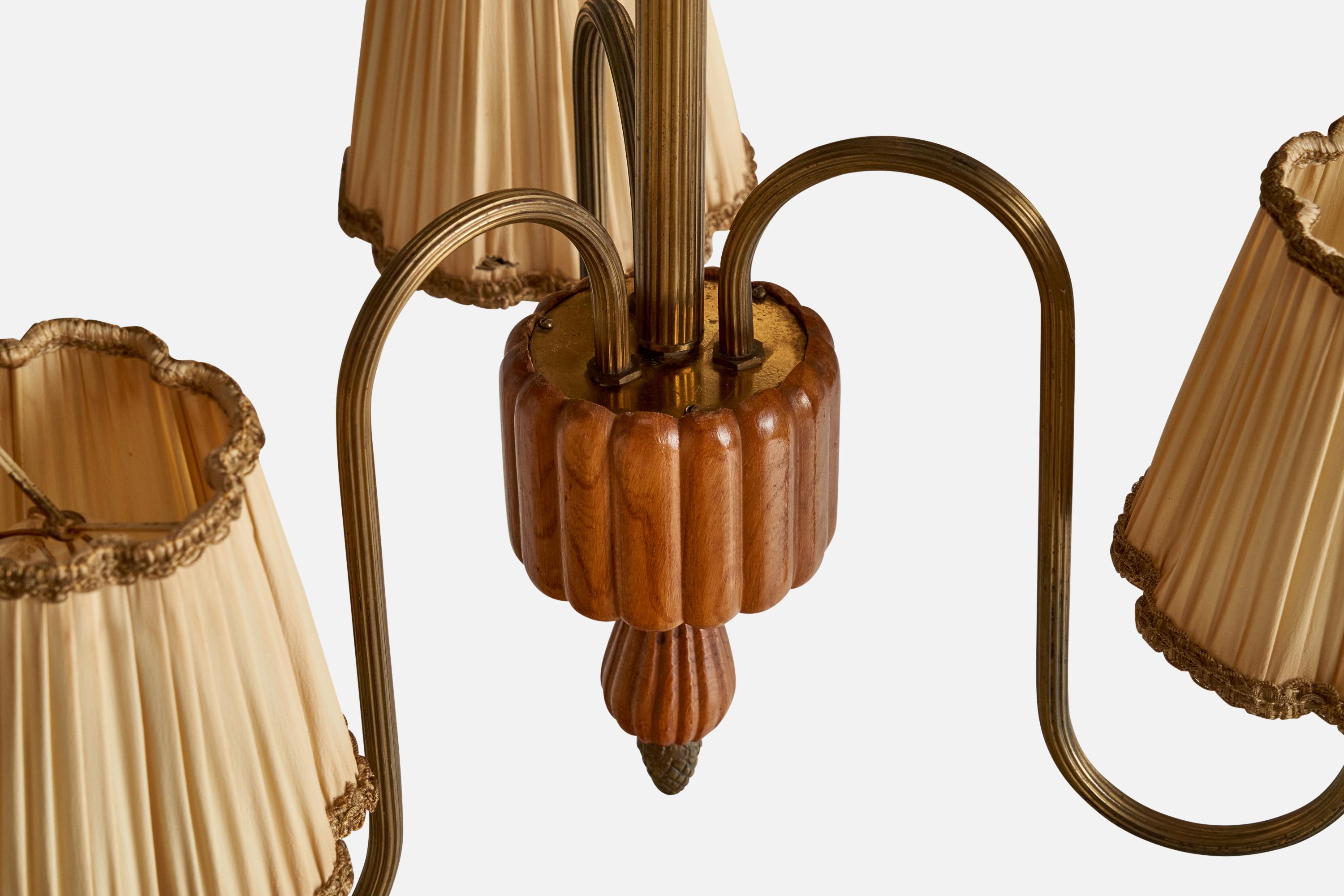 Ottone Lampadario di design svedese, ottone, olmo, tessuto, Svezia, anni '40 in vendita