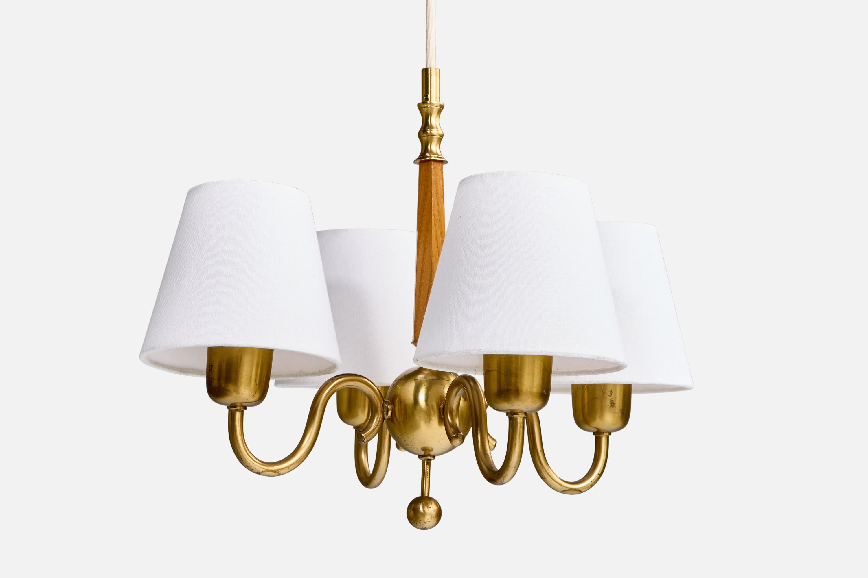 Ottone Lampadario di design svedese, ottone, olmo, tessuto, Svezia, anni '40 in vendita
