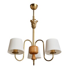 Schwedischer Designer, Kronleuchter, Messing, Ulme, Stoff, Schweden, 1940er Jahre