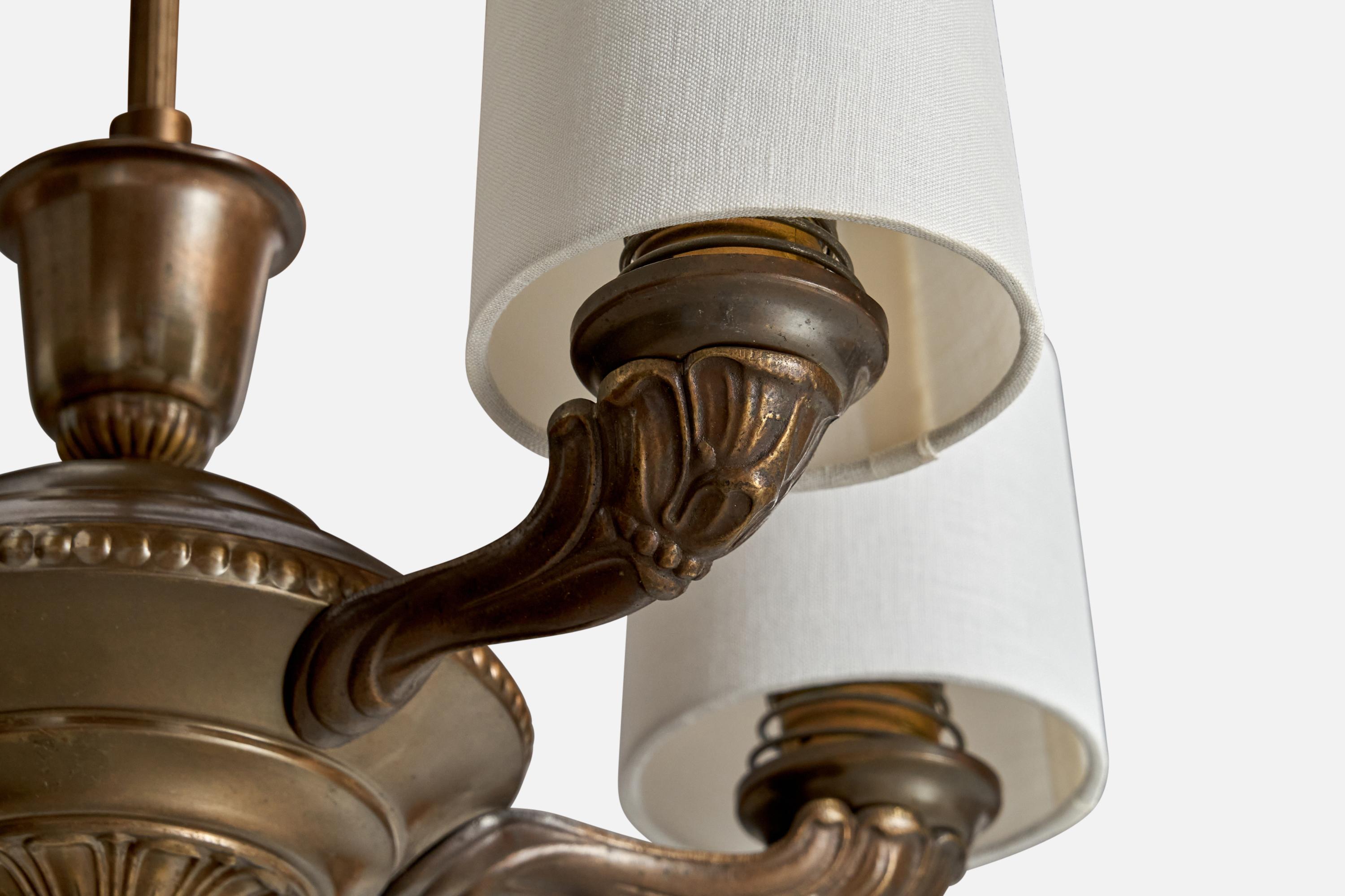Ottone Lampadario di design svedese, ottone, tessuto, Svezia, anni '1930 in vendita