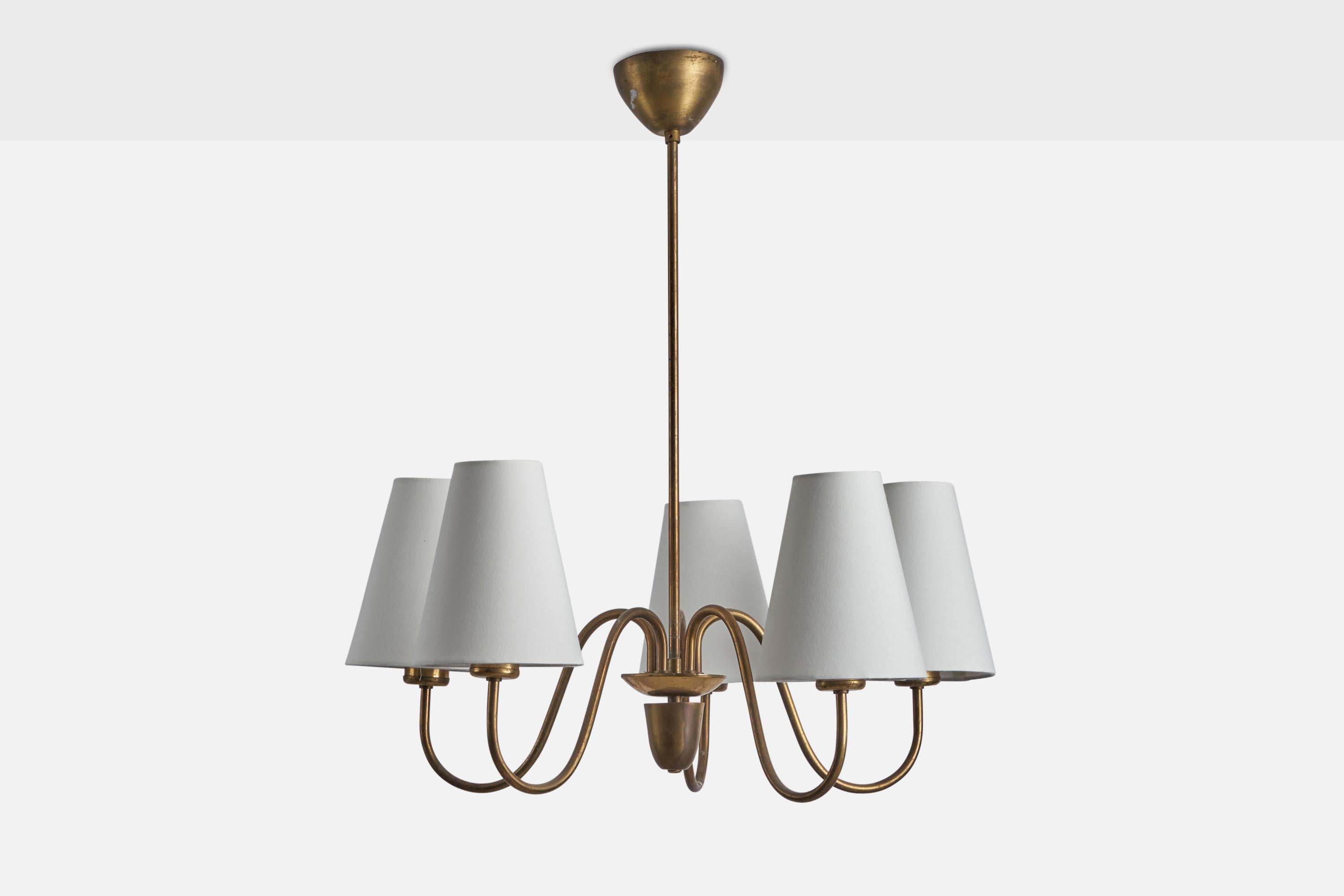 a five-armed brass and white fabric chandelier, designed and produced in Sweden, 1940s.

Overall Dimensions (inches): 26” H x 23” Diameter
Bulb Specifications: E-26 Bulb
Number of Sockets: 5