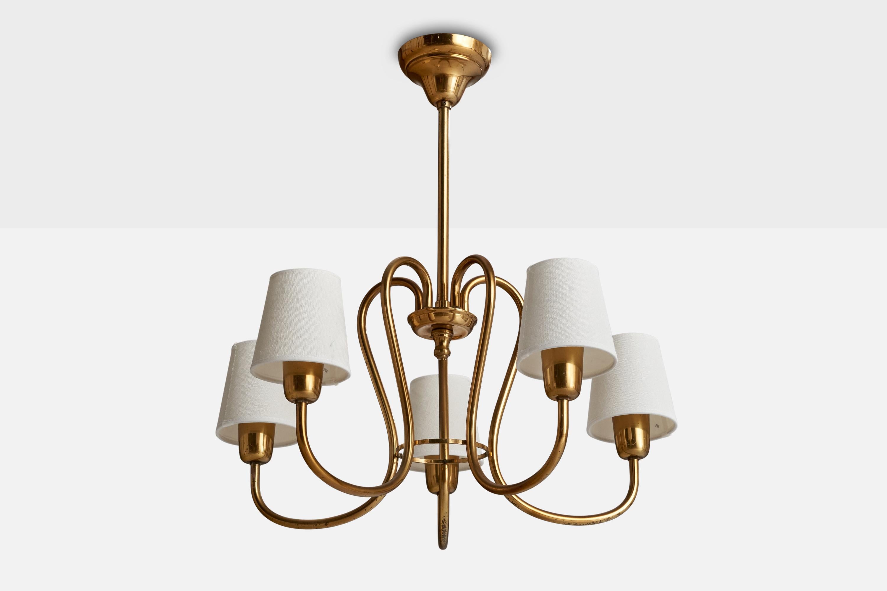 A brass and white fabric chandelier designed and produced in Sweden, c. 1940s.

Dimensions of canopy (inches): 4.28” H x 2.88” Diameter
Socket takes standard E-26 bulbs. 5 socket.There is no maximum wattage stated on the fixture. All lighting will